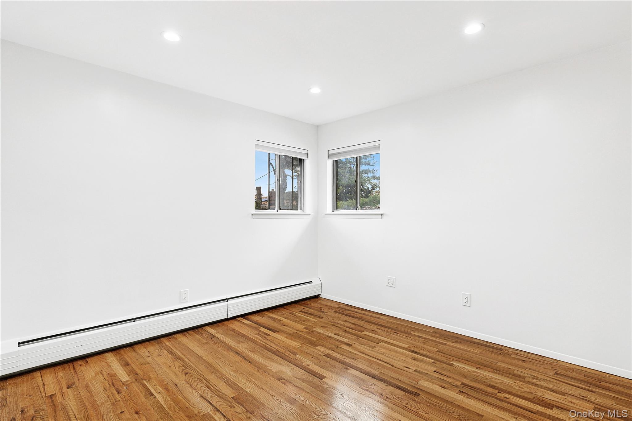 Single Family Eagle Nassau County, NY 11581, MLS-929762-17