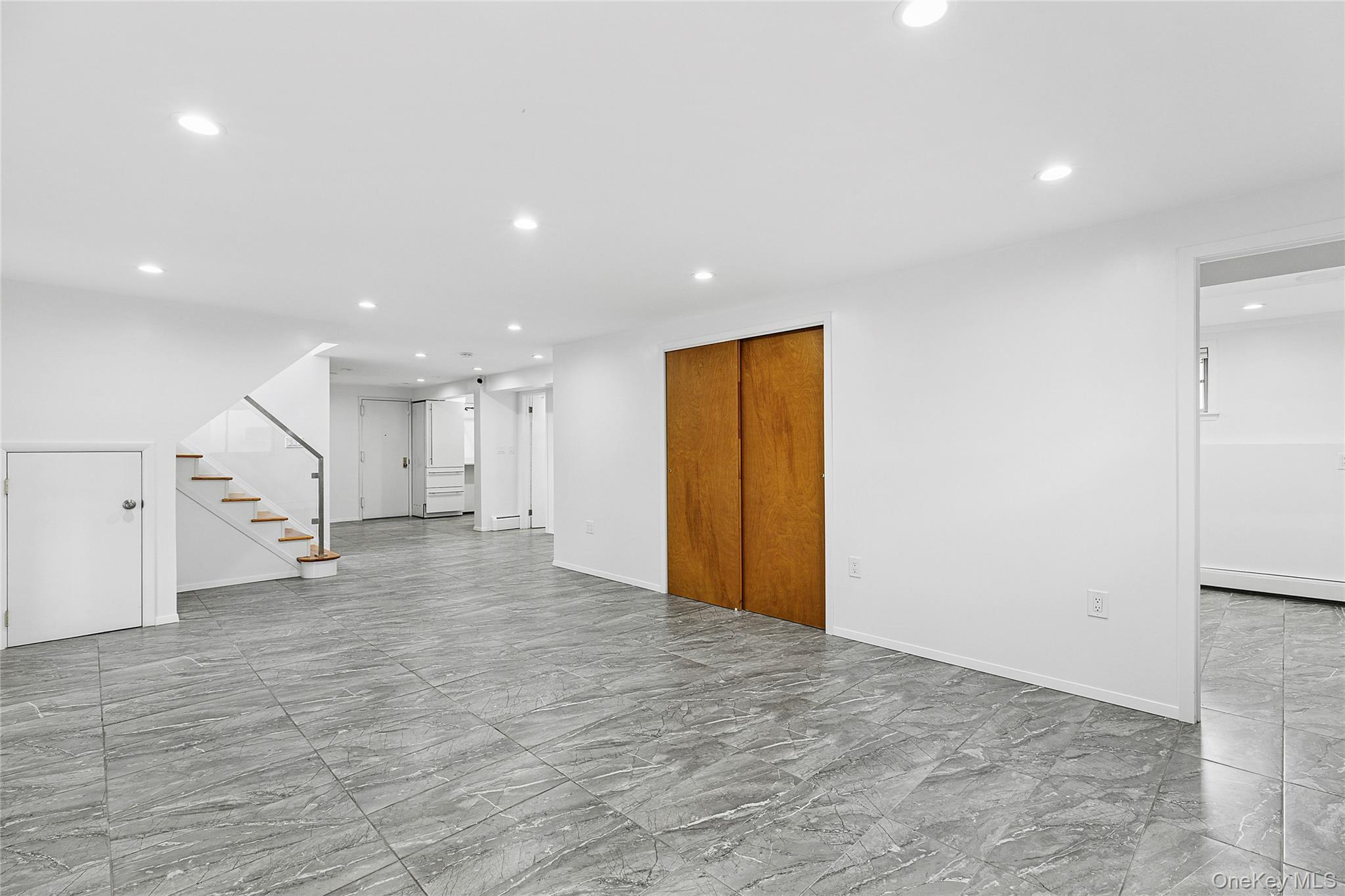 Single Family Eagle Nassau County, NY 11581, MLS-929762-20