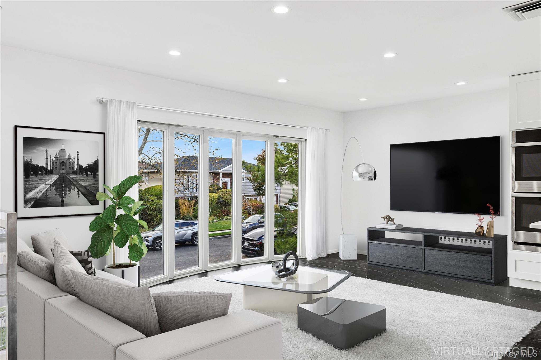 Single Family Eagle Nassau County, NY 11581, MLS-929762-6