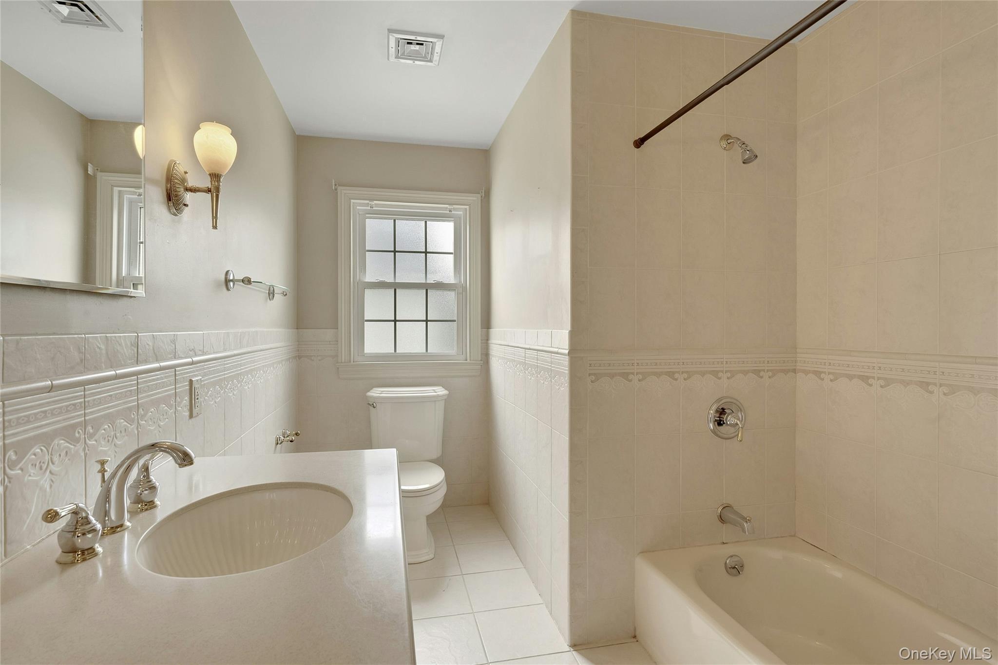 Single Family Clarence  Westchester County, NY 10583, MLS-929765-22