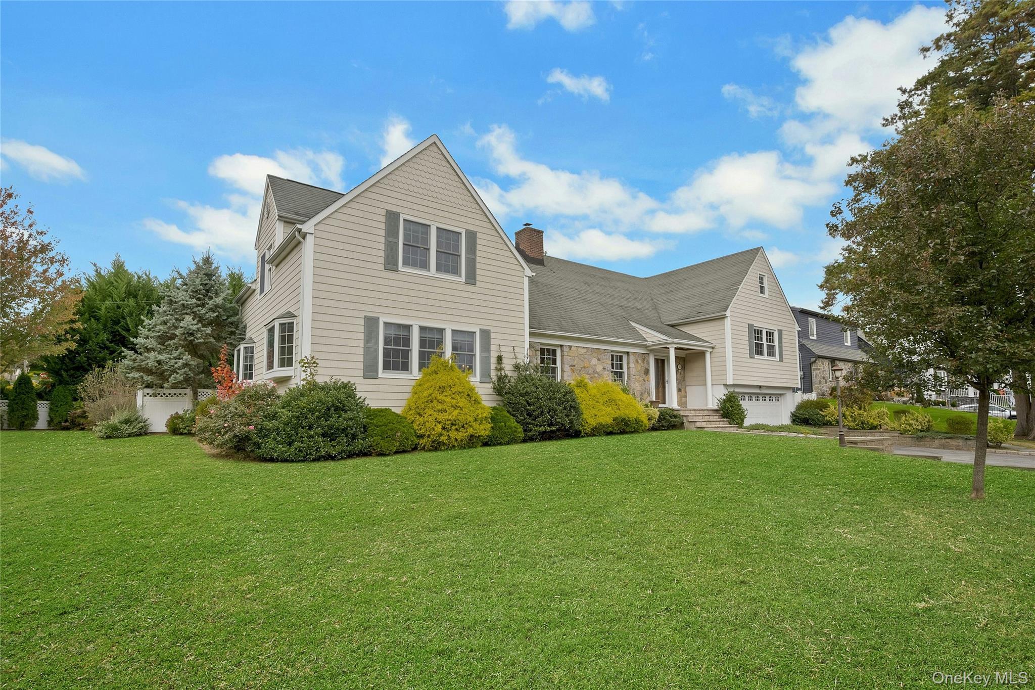 Single Family Clarence  Westchester County, NY 10583, MLS-929765-3