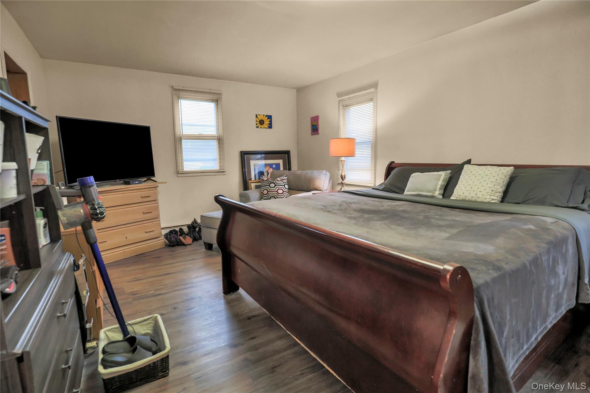 Single Family Berkshire  Nassau County, NY 11566, MLS-929770-11