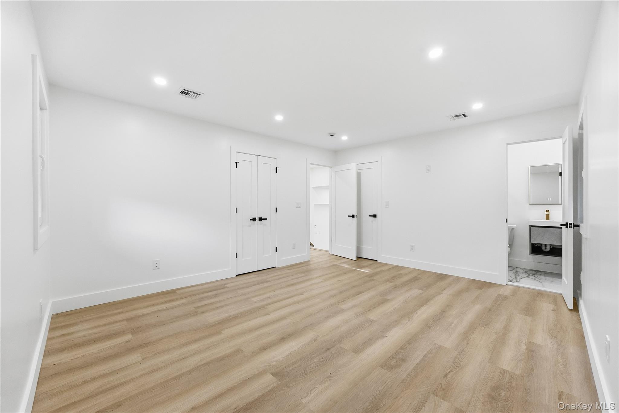 Single Family Orient  Nassau County, NY 11590, MLS-929783-16