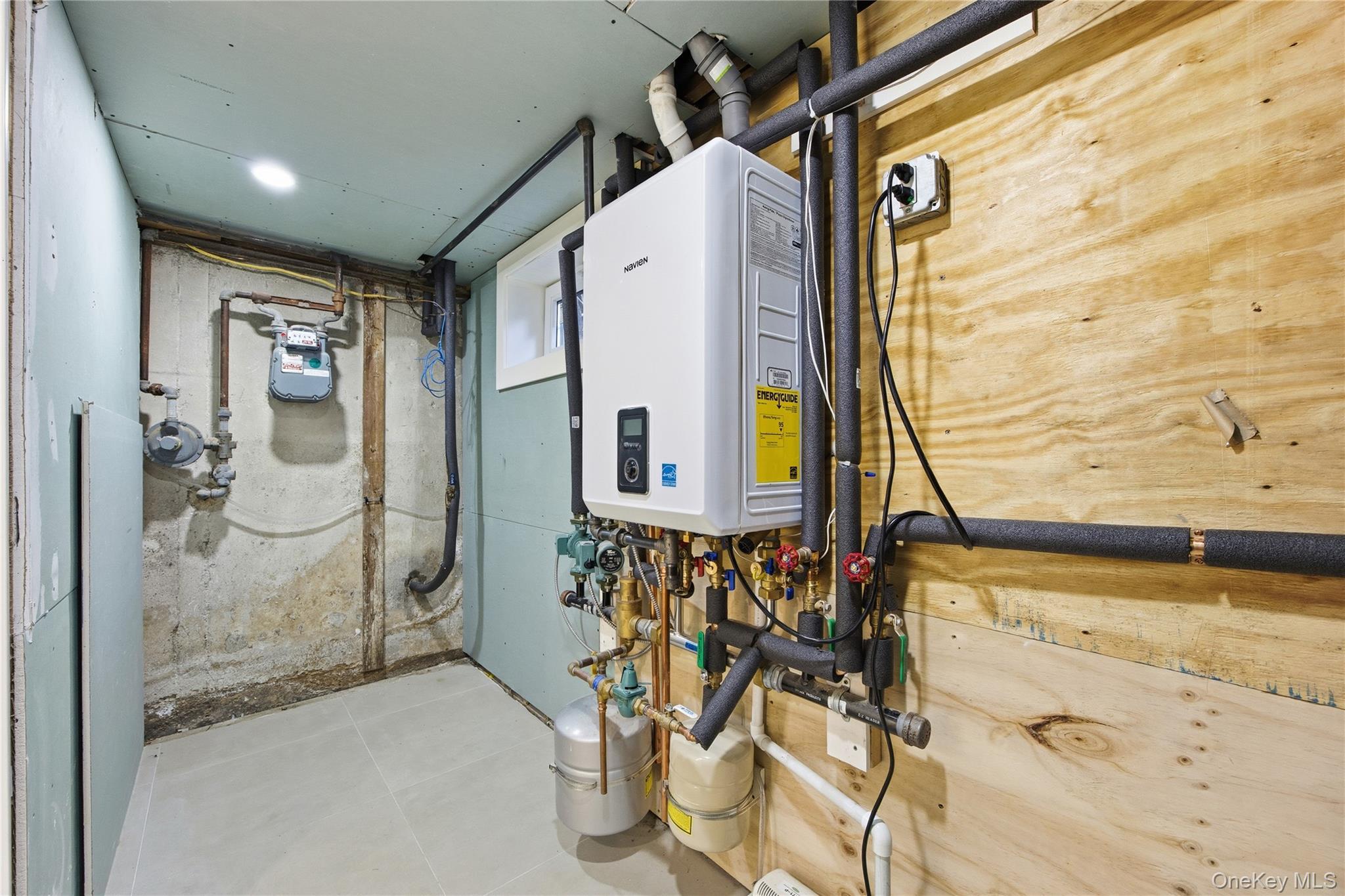 Single Family Orient  Nassau County, NY 11590, MLS-929783-29