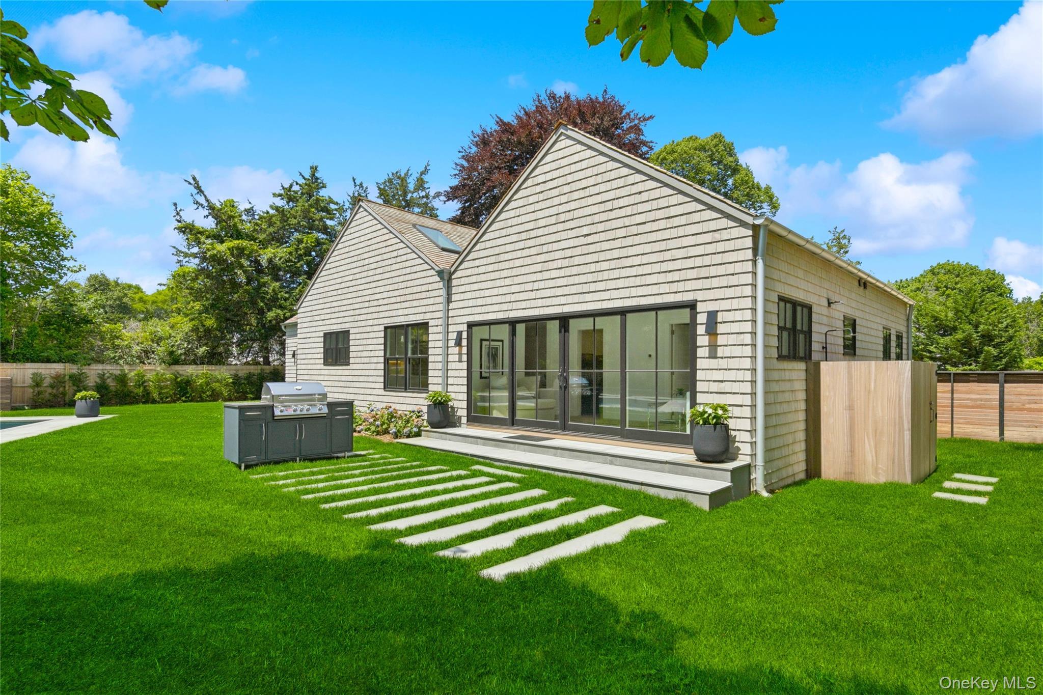 Single Family Walker Suffolk County, NY 11942, MLS-929800-10