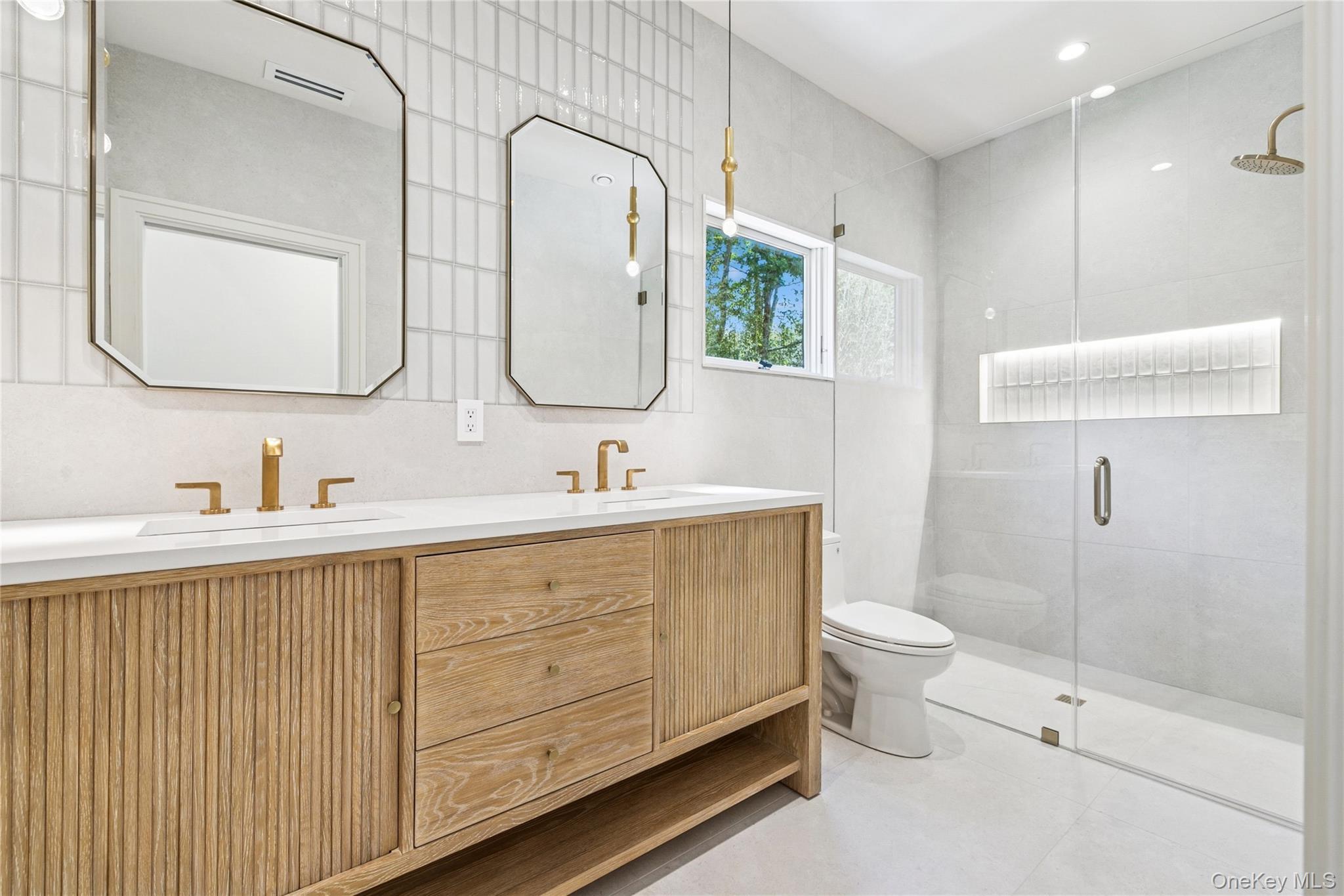 Single Family Walker Suffolk County, NY 11942, MLS-929800-25