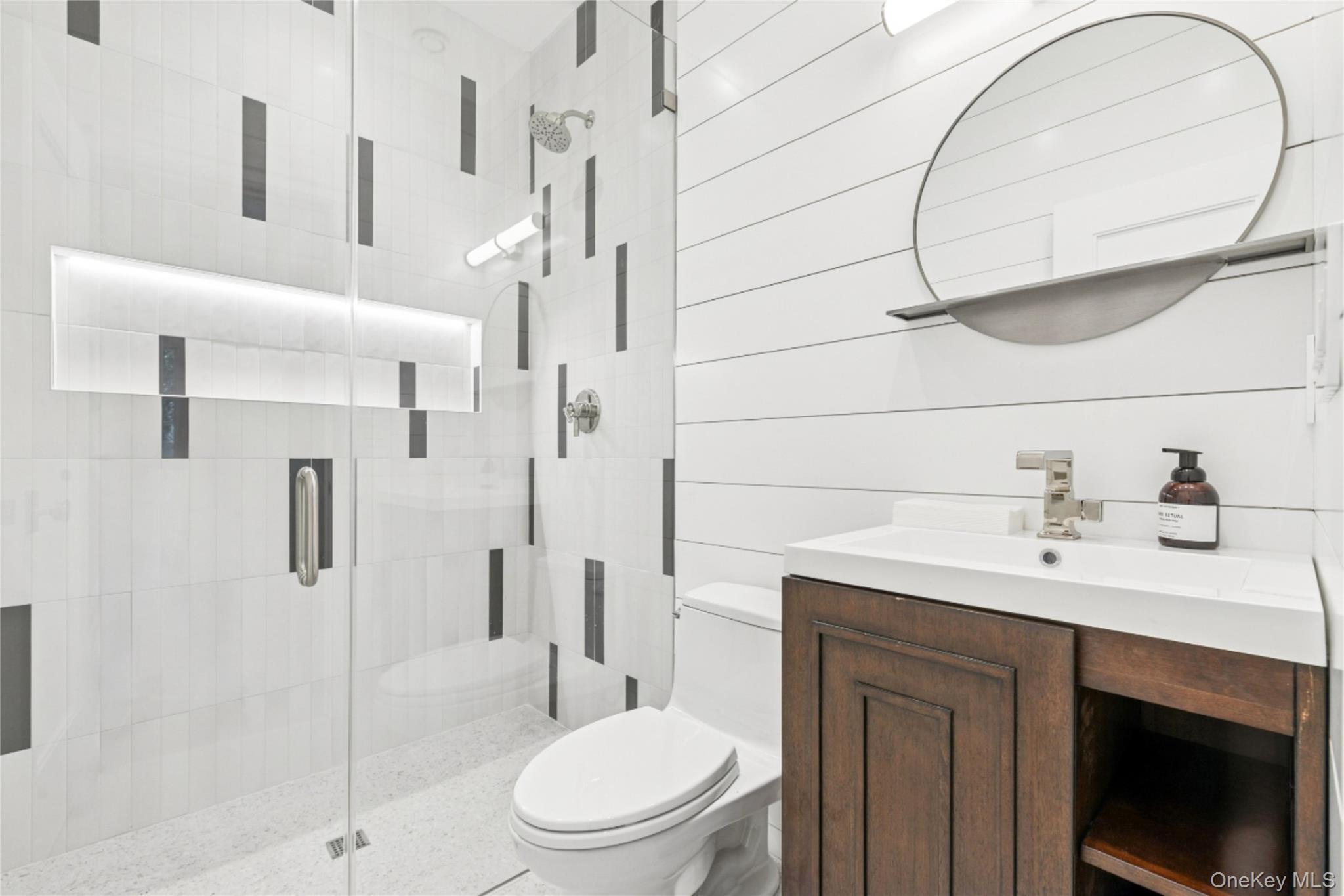 Single Family Walker Suffolk County, NY 11942, MLS-929800-29