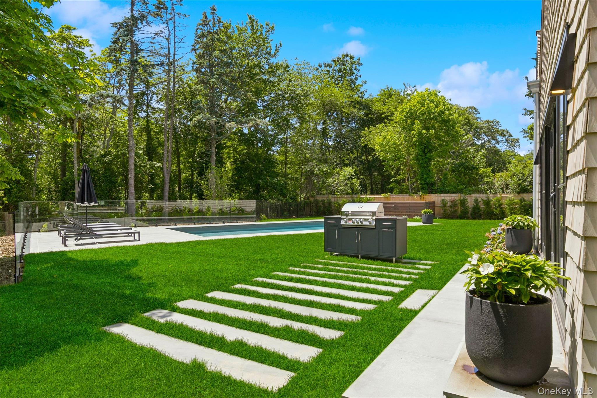 Single Family Walker Suffolk County, NY 11942, MLS-929800-9