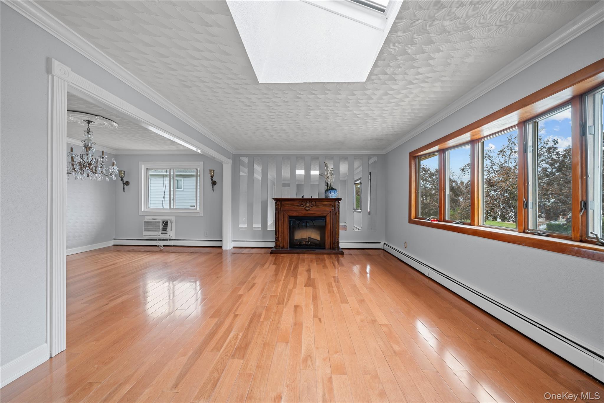 Single Family Angevine  Nassau County, NY 11550, MLS-929829-10