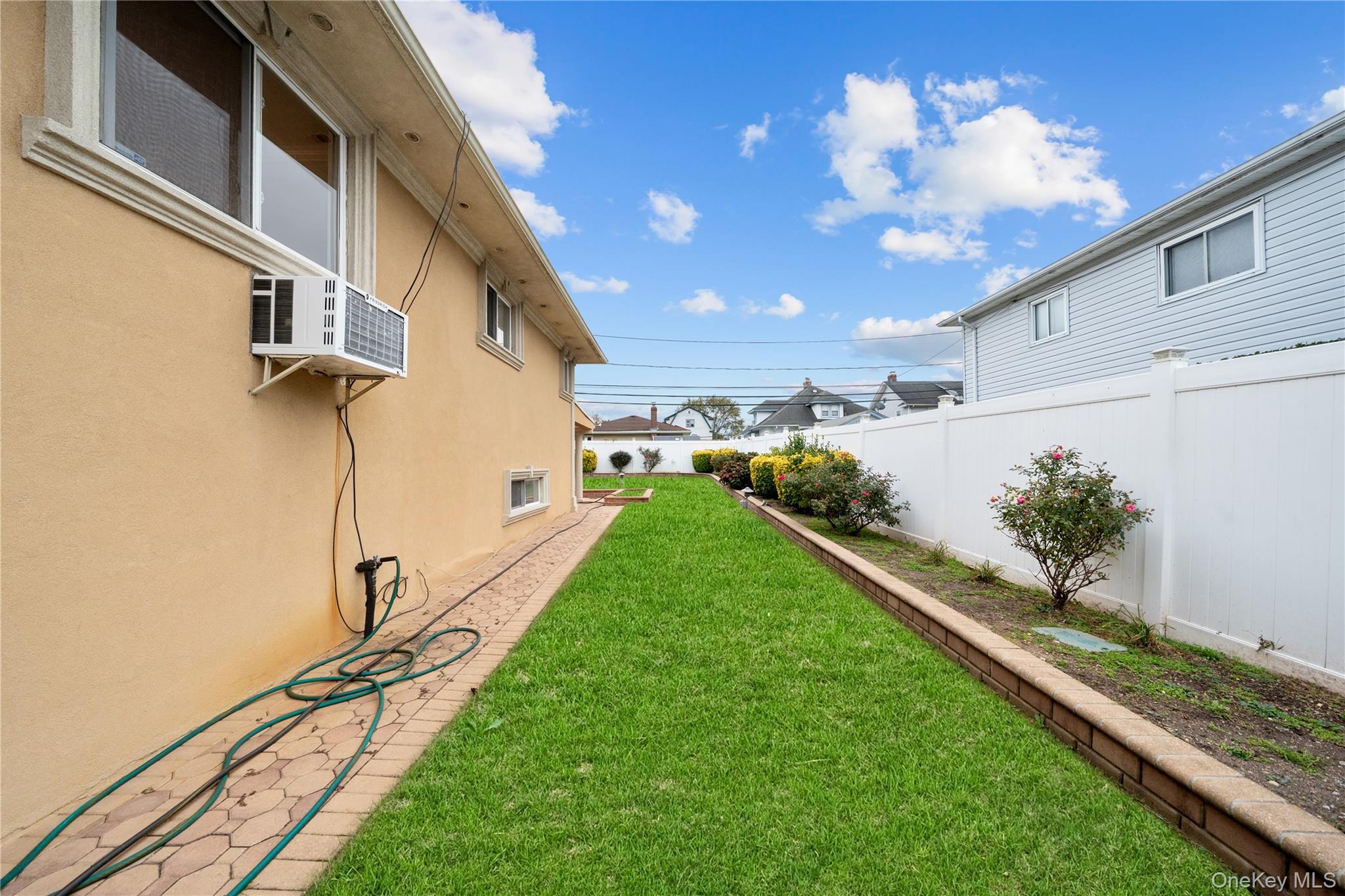 Single Family Angevine  Nassau County, NY 11550, MLS-929829-3