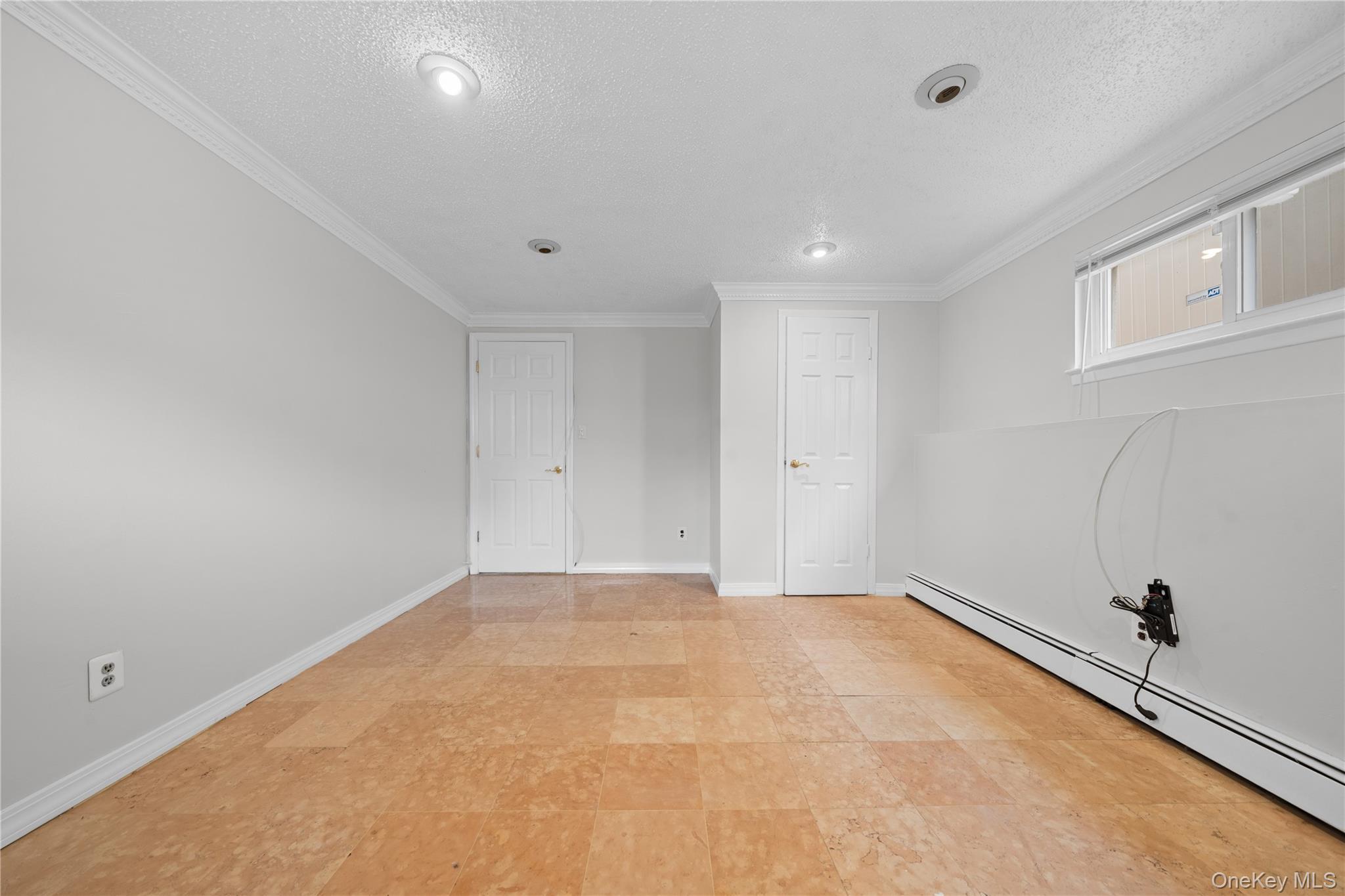 Single Family Angevine  Nassau County, NY 11550, MLS-929829-34