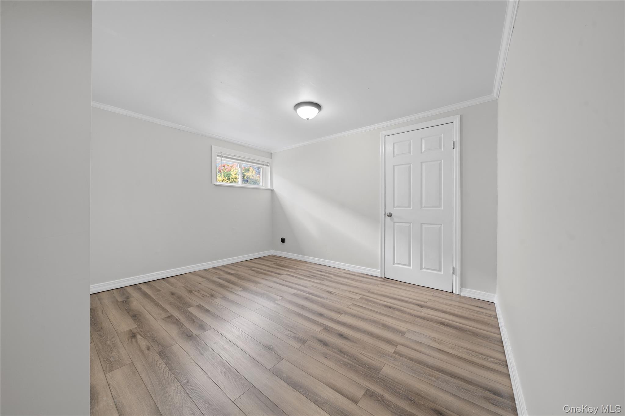 Single Family Angevine  Nassau County, NY 11550, MLS-929829-38