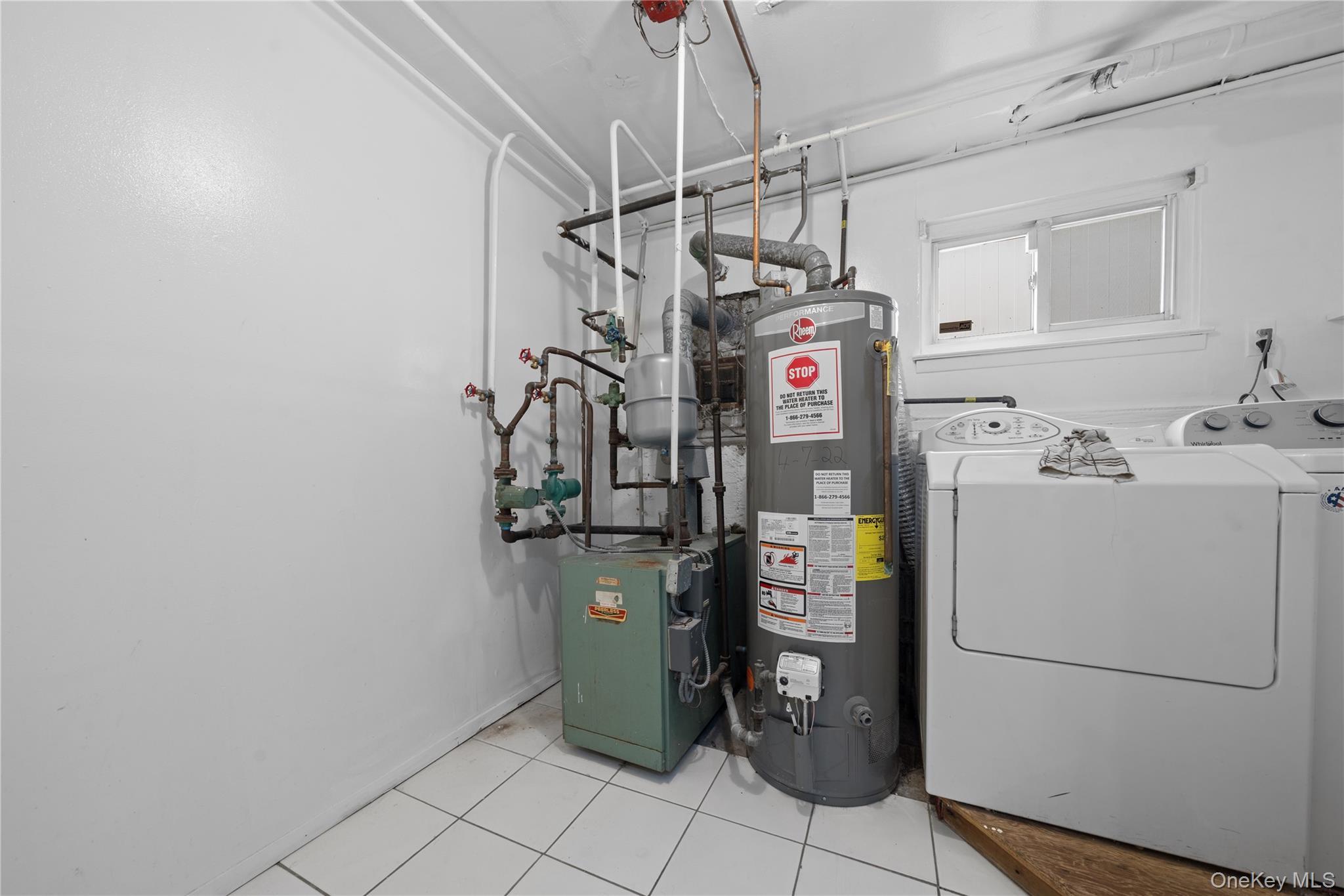 Single Family Angevine  Nassau County, NY 11550, MLS-929829-40