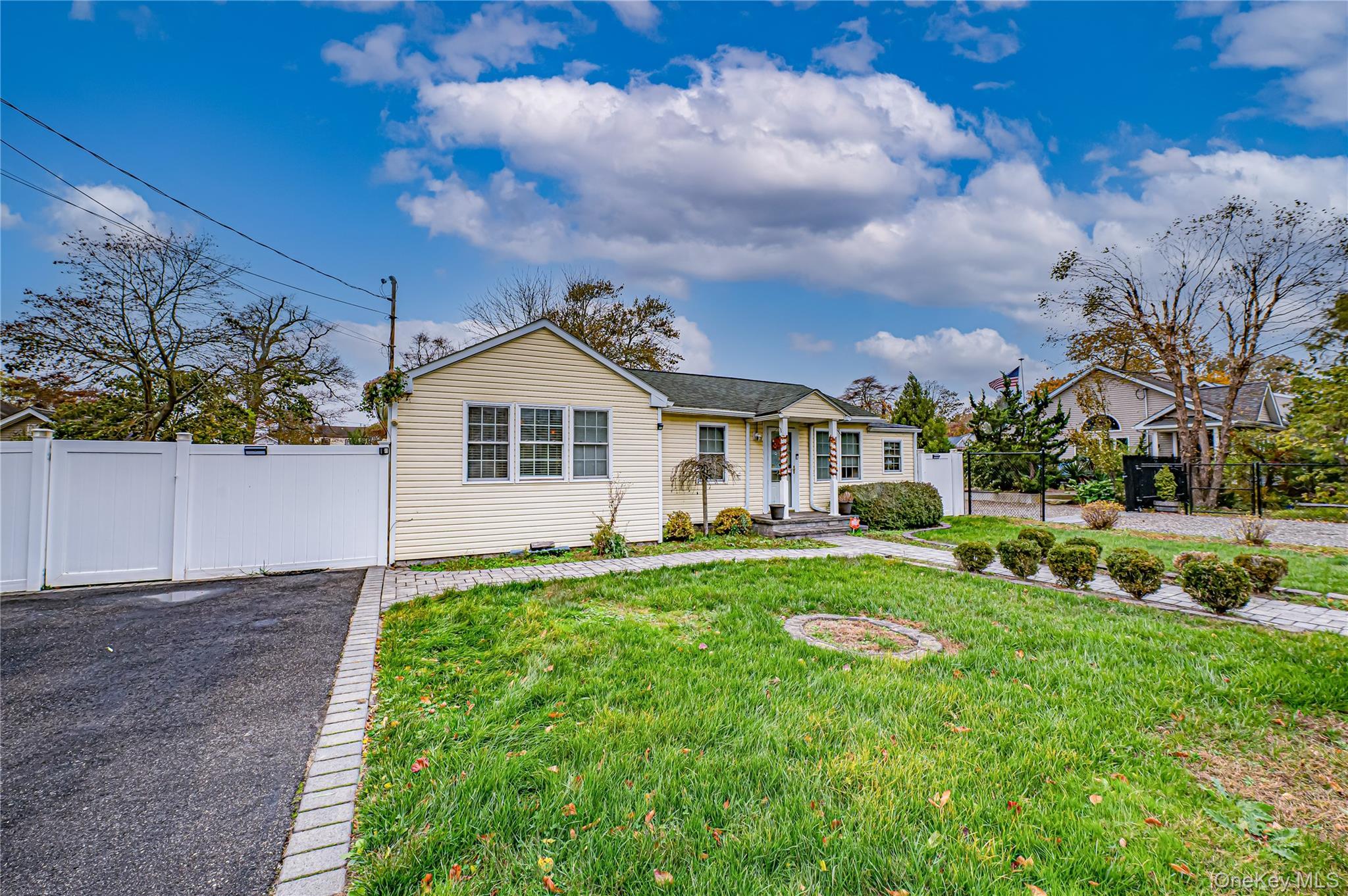 Single Family Huntington  Suffolk County, NY 11951, MLS-929845-4