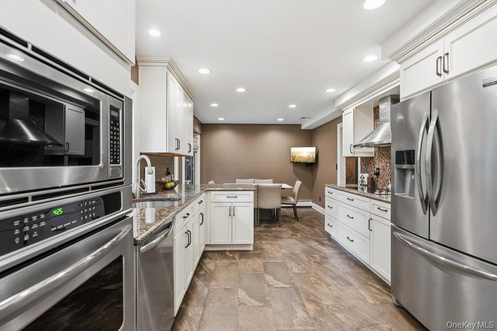 Single Family Aron Nassau County, NY 11797, MLS-929849-11