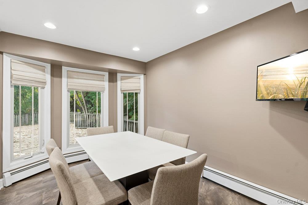 Single Family Aron Nassau County, NY 11797, MLS-929849-16