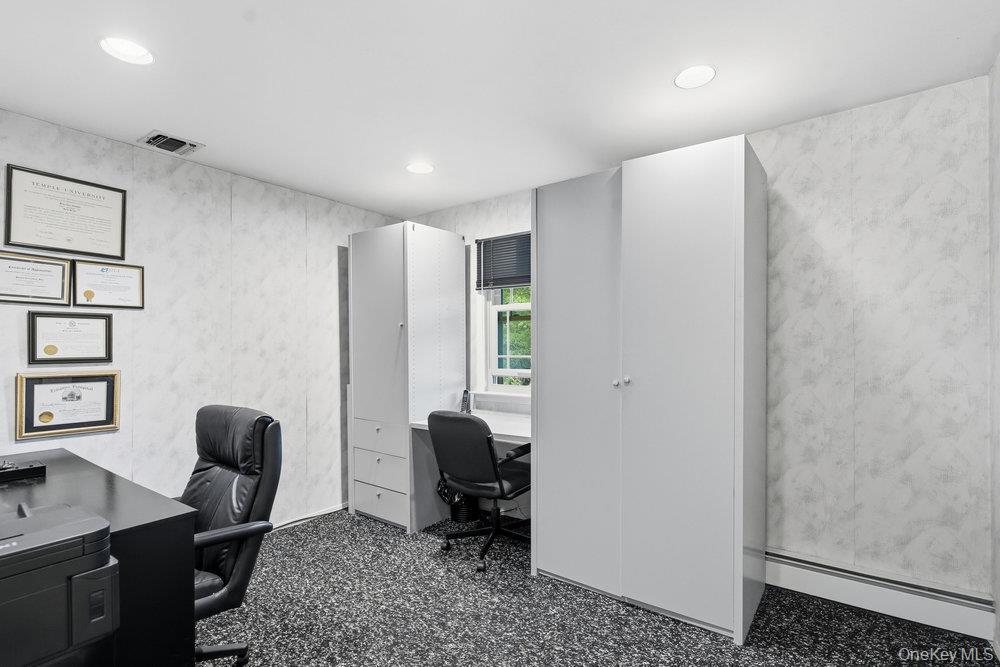 Single Family Aron Nassau County, NY 11797, MLS-929849-29