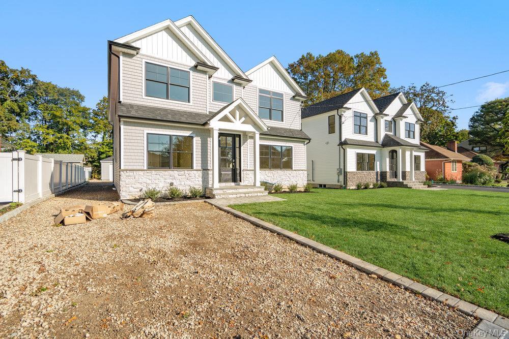 Single Family Netz Nassau County, NY 11507, MLS-929882-2