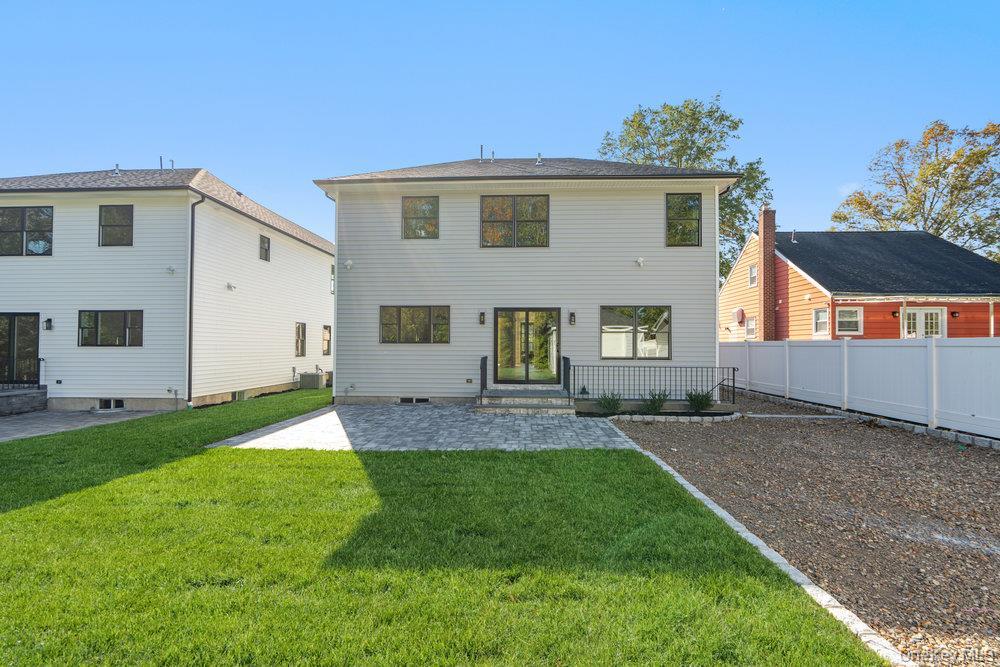 Single Family Netz  Nassau County, NY 11507, MLS-929882-41