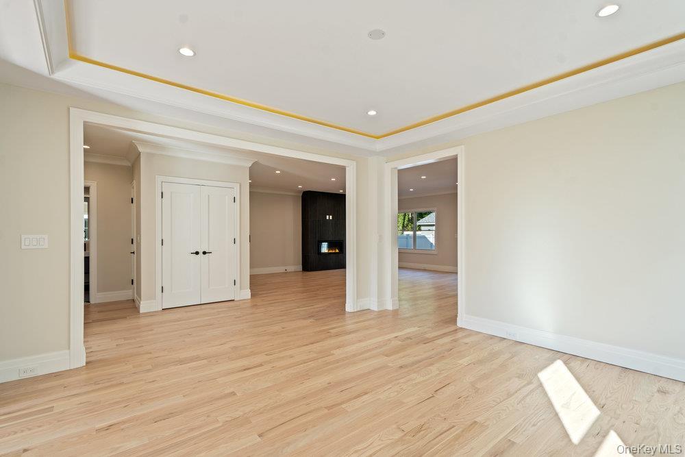 Single Family Netz Nassau County, NY 11507, MLS-929882-9