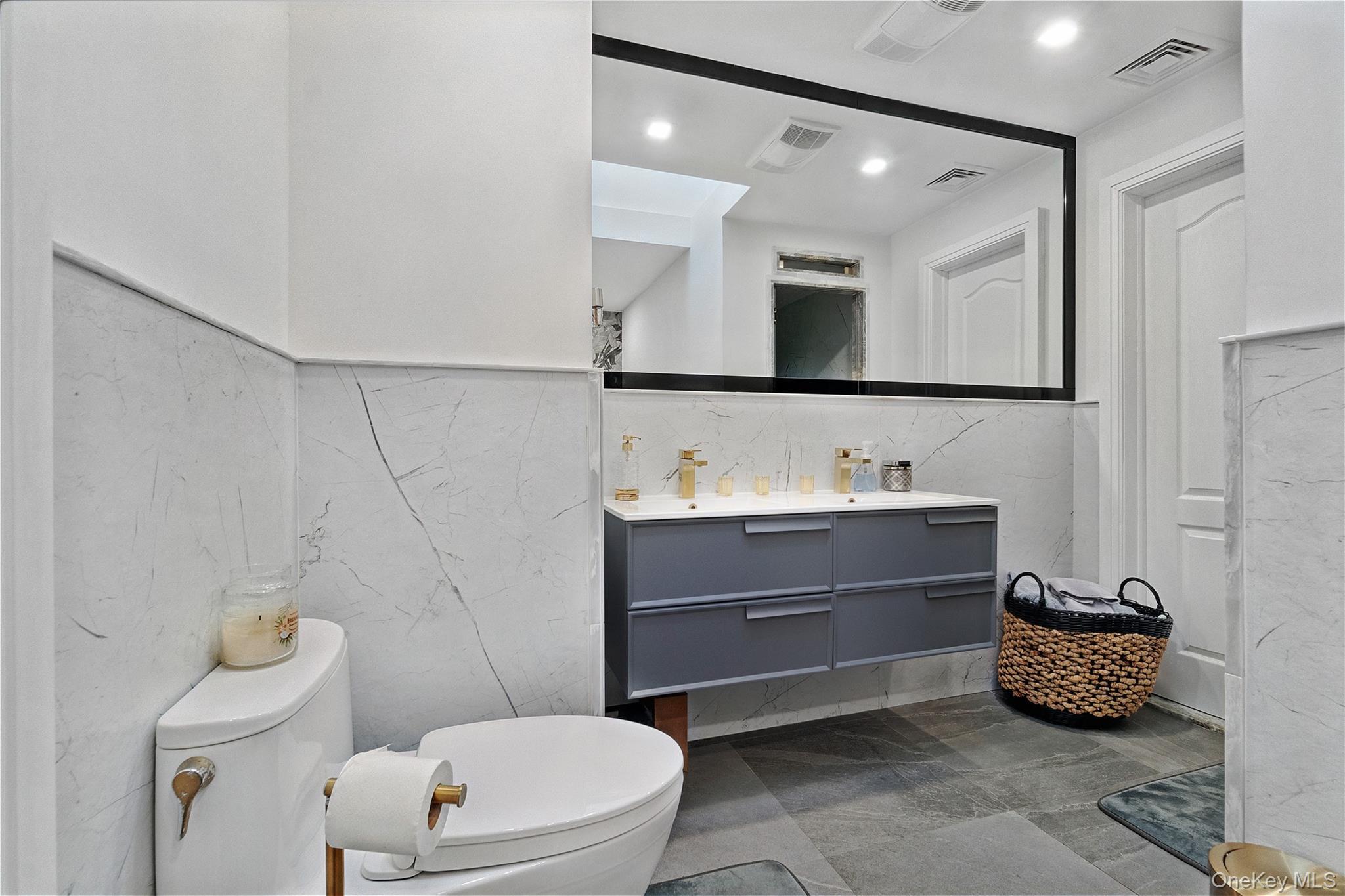 Single Family 86 Queens, NY 11414, MLS-929888-13