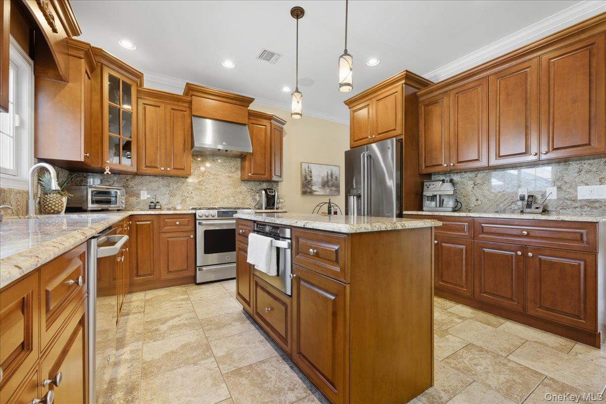 Single Family Belmont  Nassau County, NY 11040, MLS-929895-25