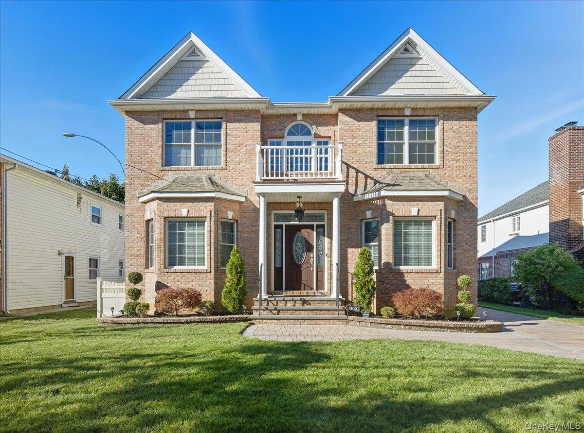 Single Family Belmont  Nassau County, NY 11040, MLS-929895-3