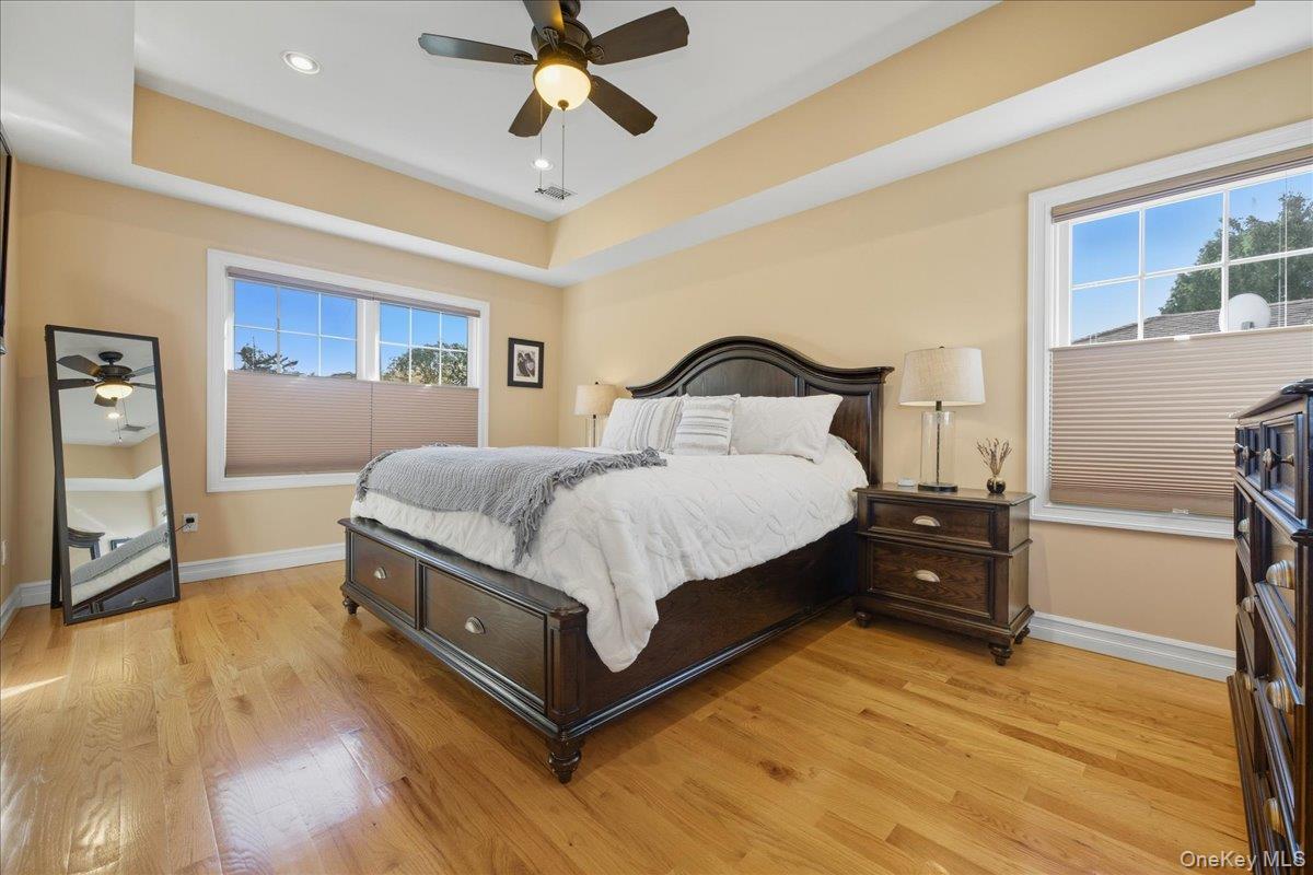 Single Family Belmont  Nassau County, NY 11040, MLS-929895-31