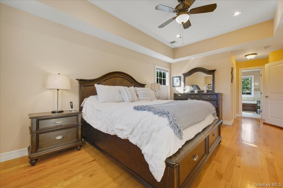 Single Family Belmont  Nassau County, NY 11040, MLS-929895-32