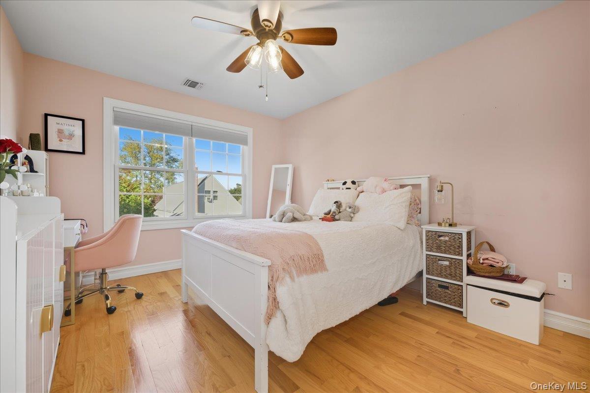 Single Family Belmont  Nassau County, NY 11040, MLS-929895-35