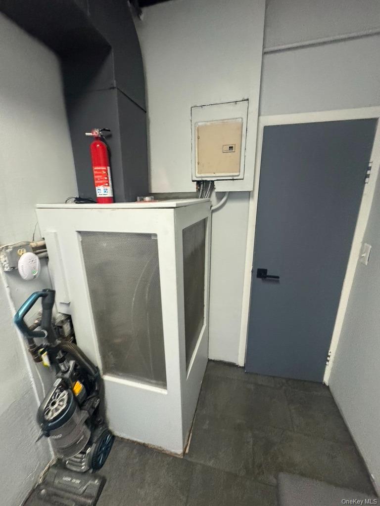 Commercial Lease 20th  Manhattan, NY 10011, MLS-929899-17