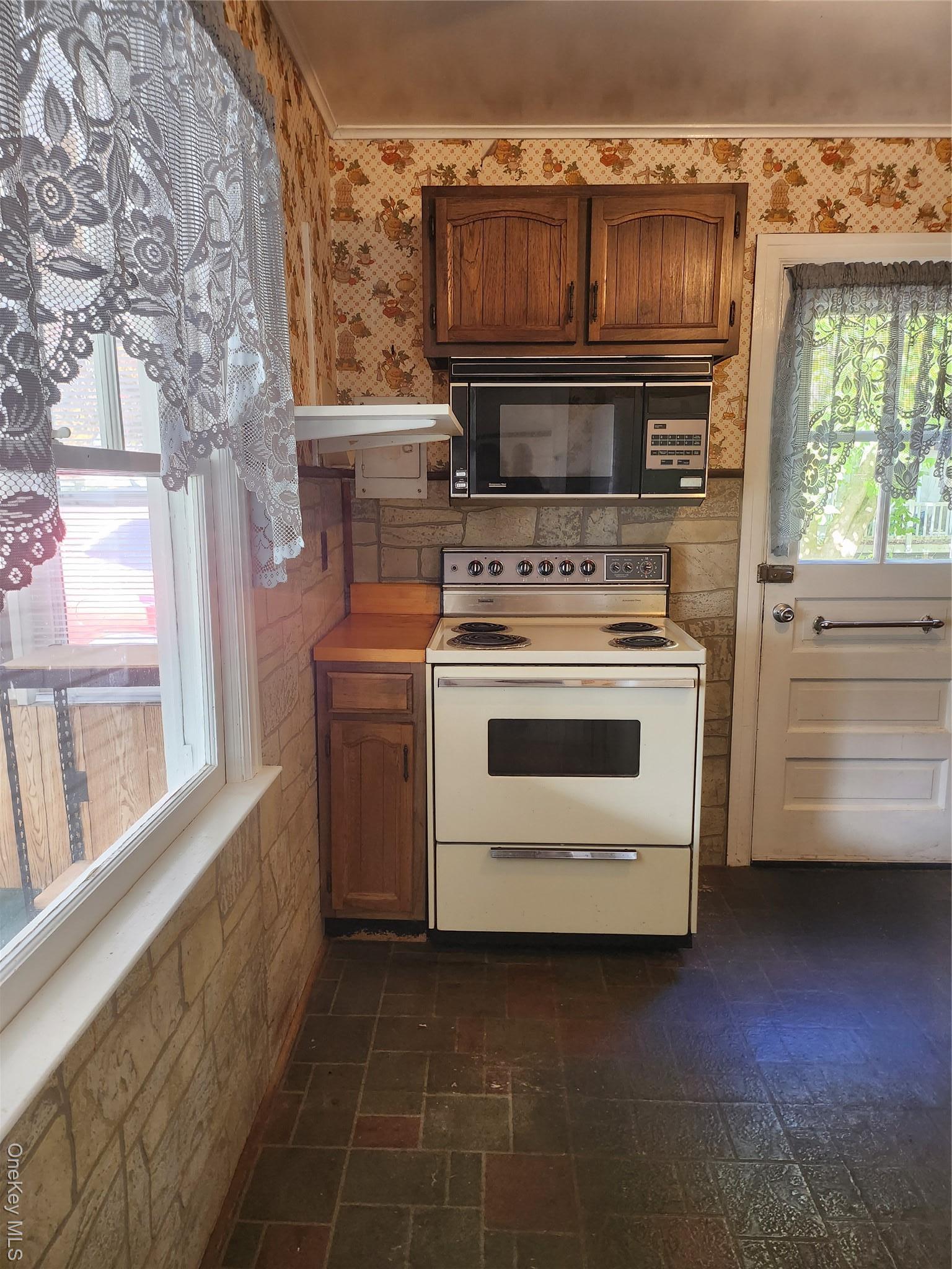 Single Family Red Barn  Dutchess County, NY 12538, MLS-929912-4