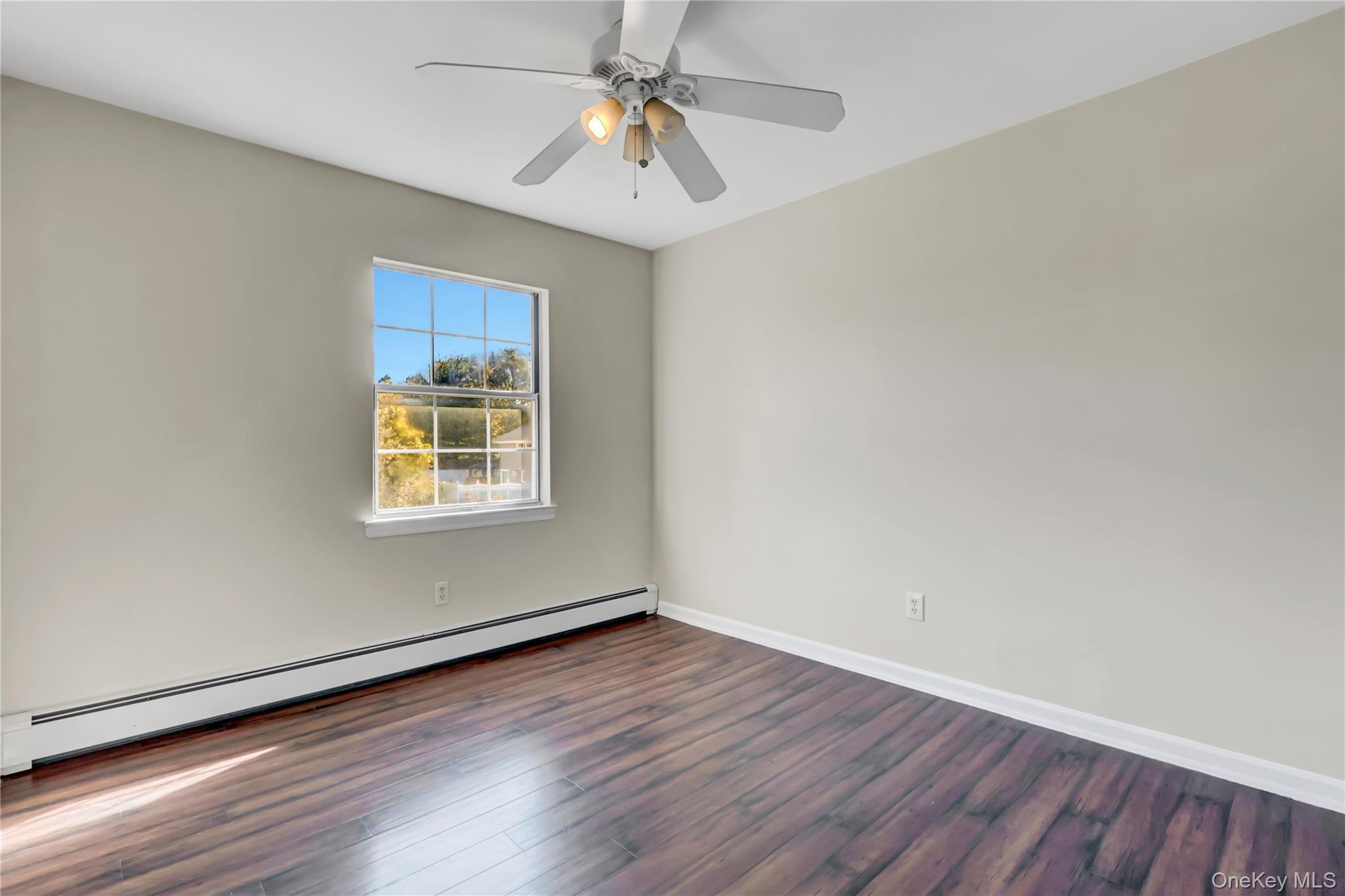 Single Family Gabon Suffolk County, NY 11727, MLS-929917-18