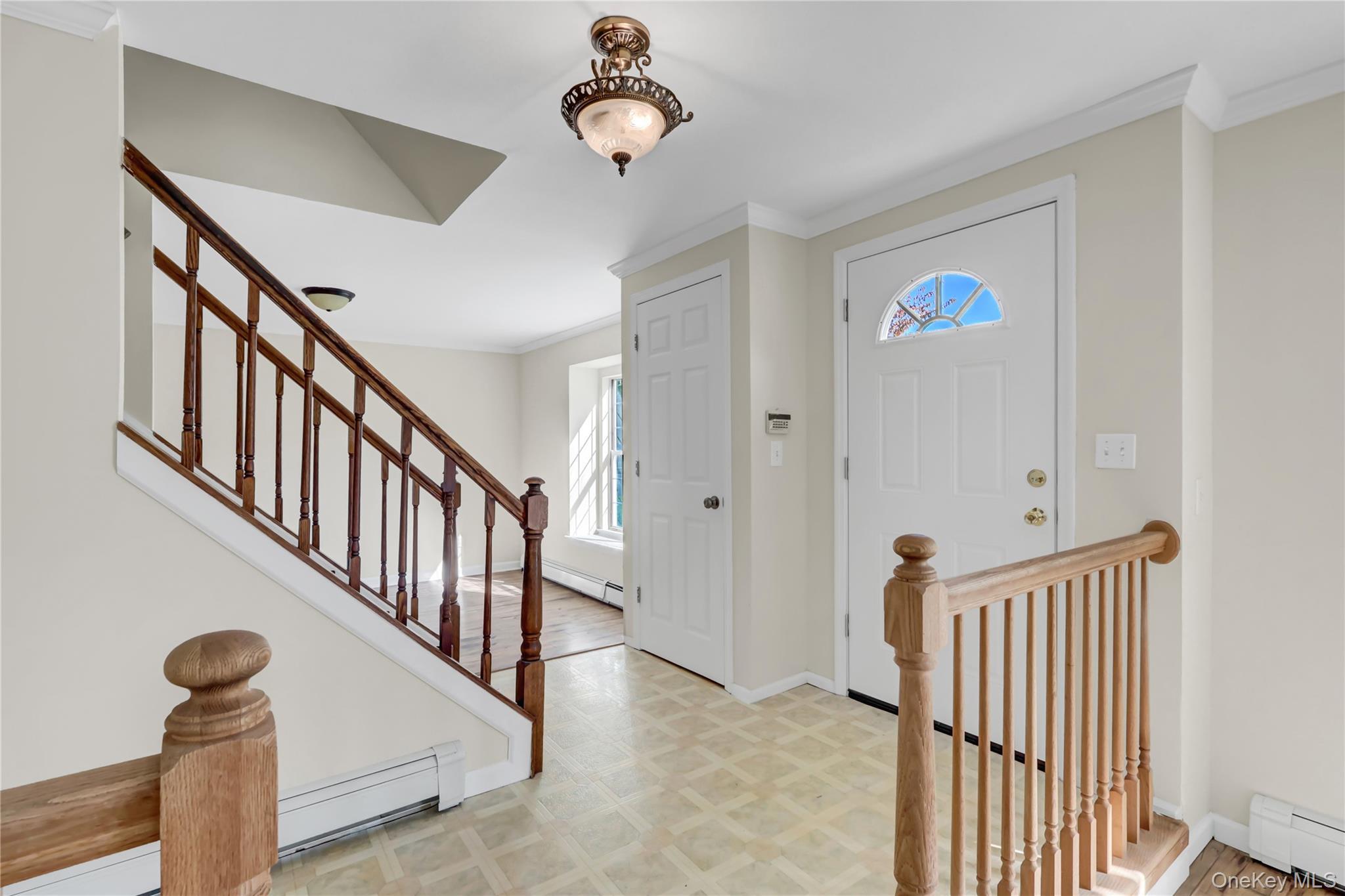 Single Family Gabon Suffolk County, NY 11727, MLS-929917-2