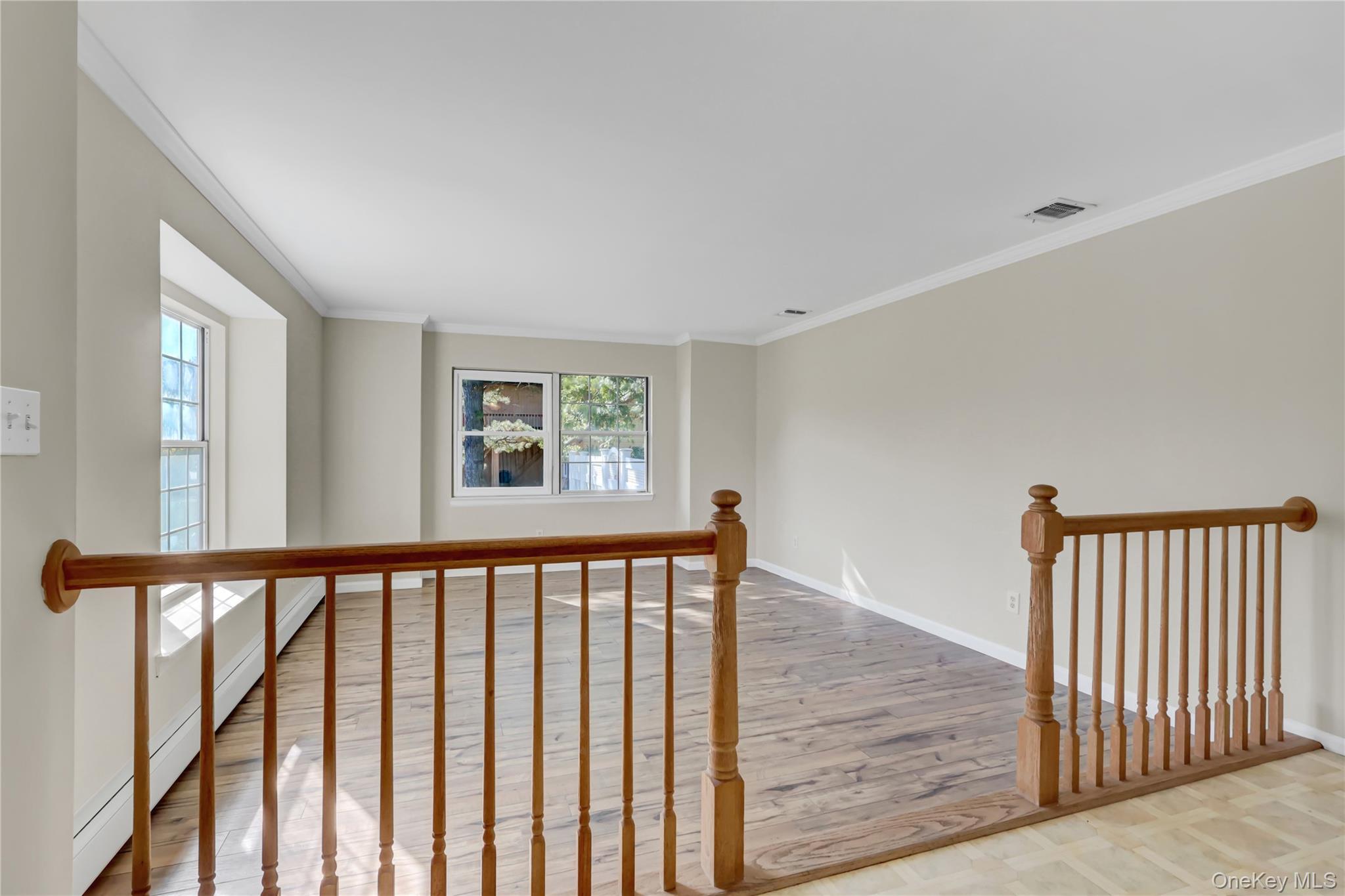 Single Family Gabon Suffolk County, NY 11727, MLS-929917-3