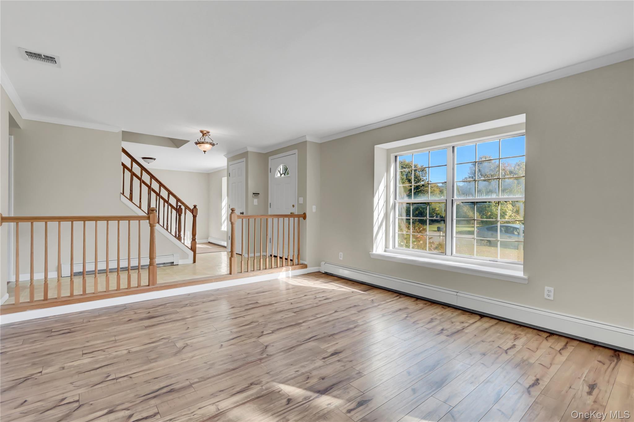 Single Family Gabon Suffolk County, NY 11727, MLS-929917-4