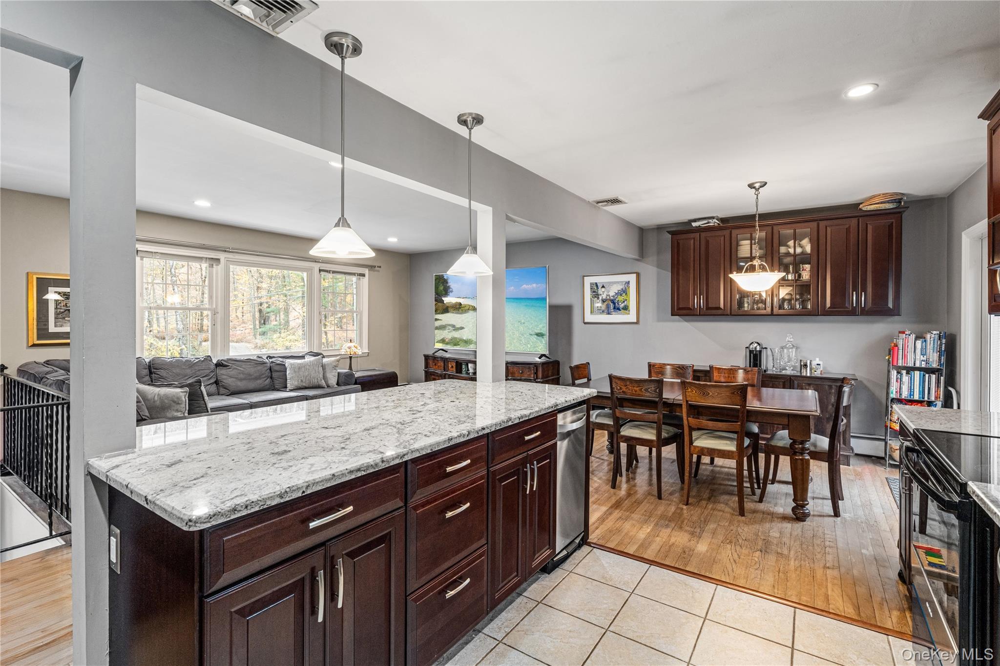 Single Family Hilltop  Westchester County, NY 10560, MLS-929960-12