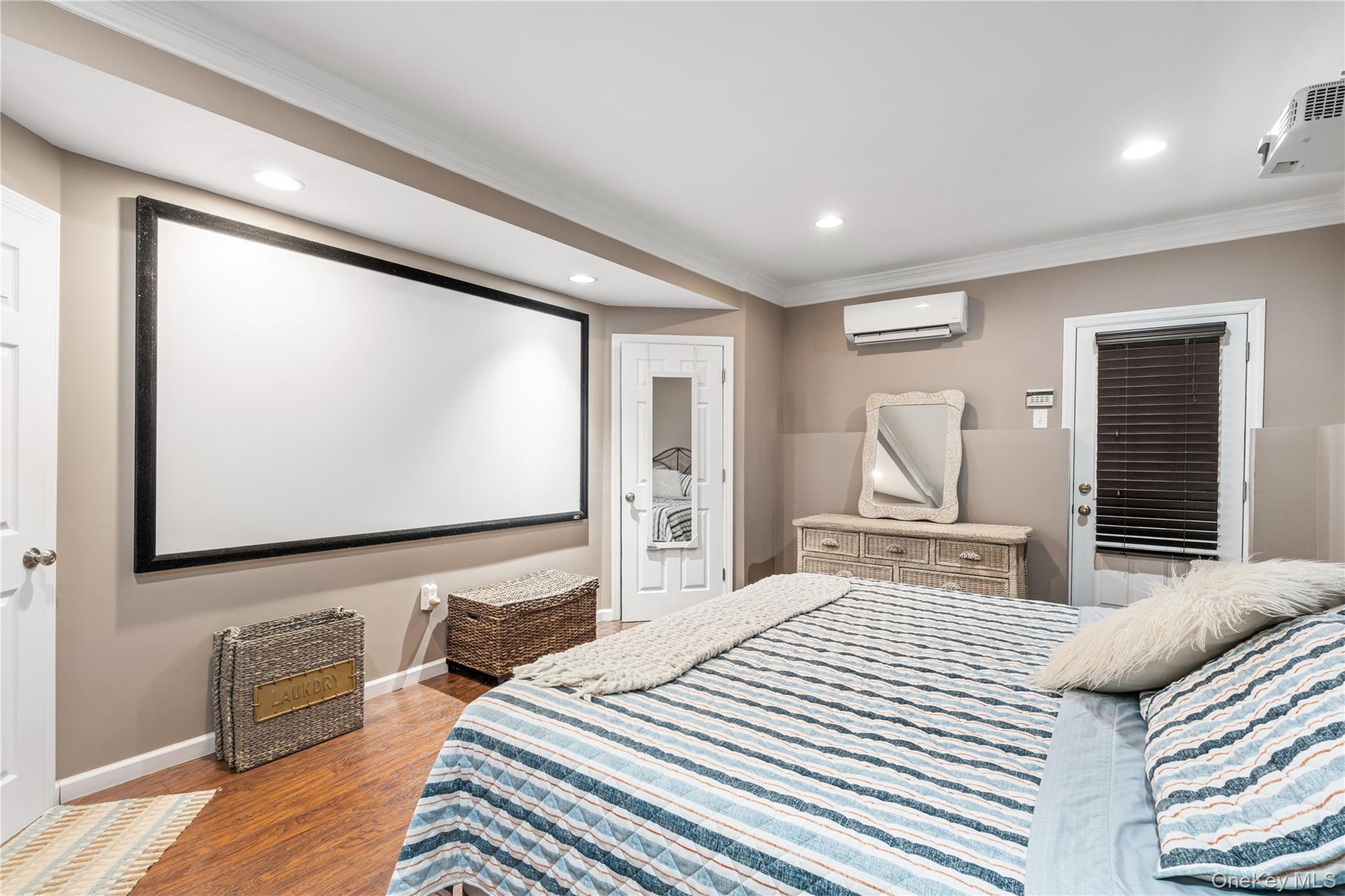 Single Family Hilltop  Westchester County, NY 10560, MLS-929960-24