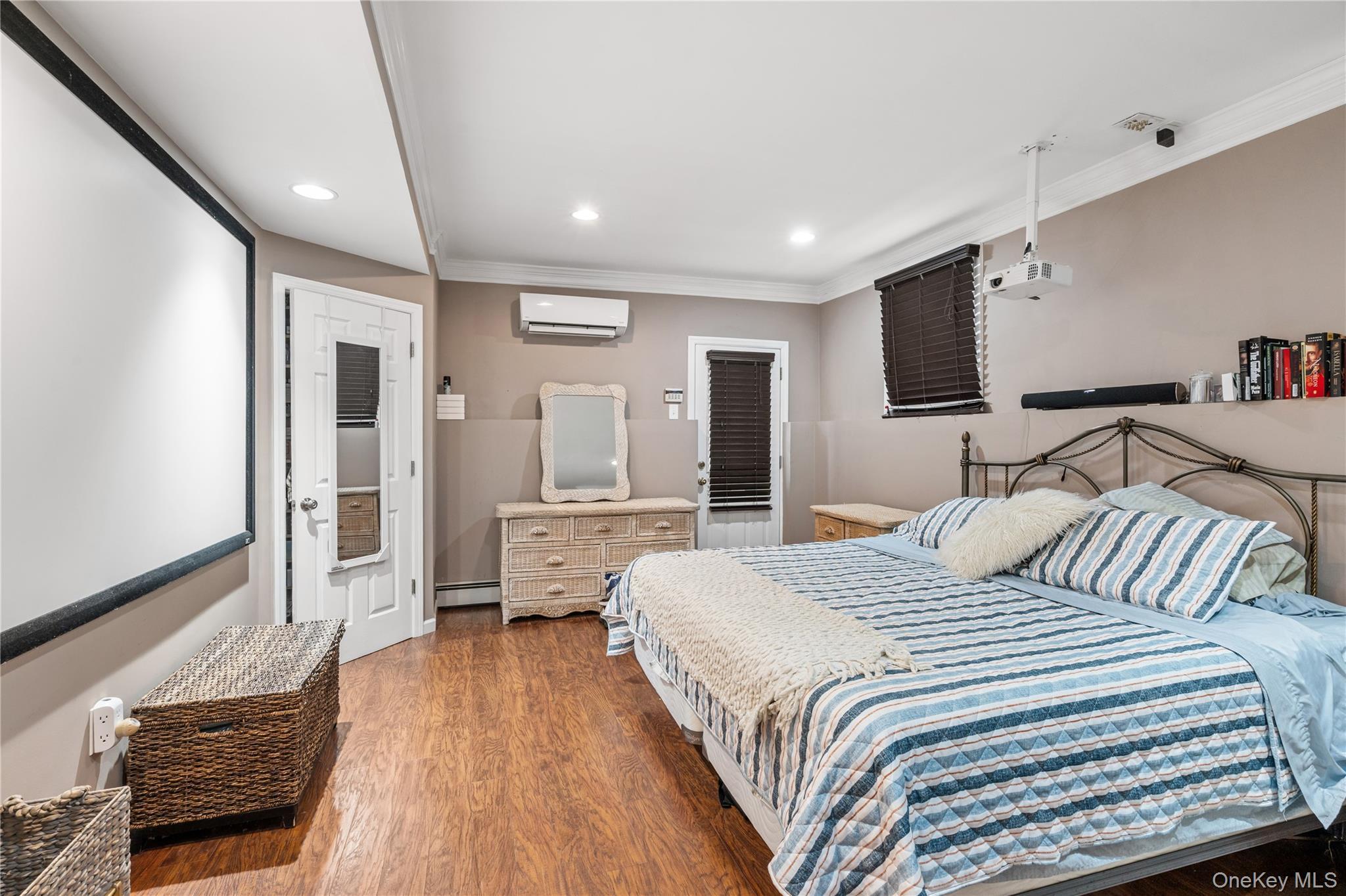 Single Family Hilltop  Westchester County, NY 10560, MLS-929960-25