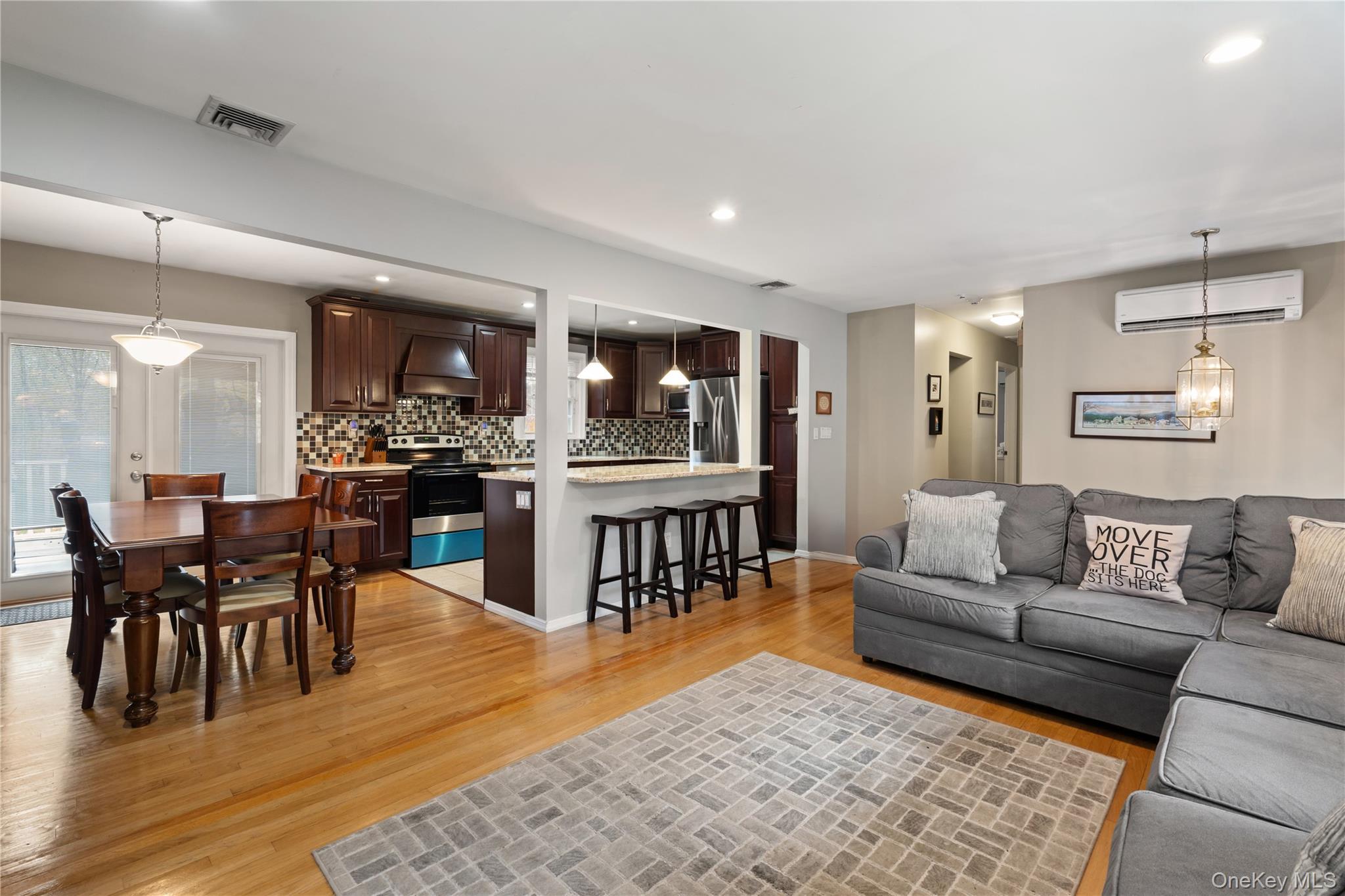 Single Family Hilltop  Westchester County, NY 10560, MLS-929960-9