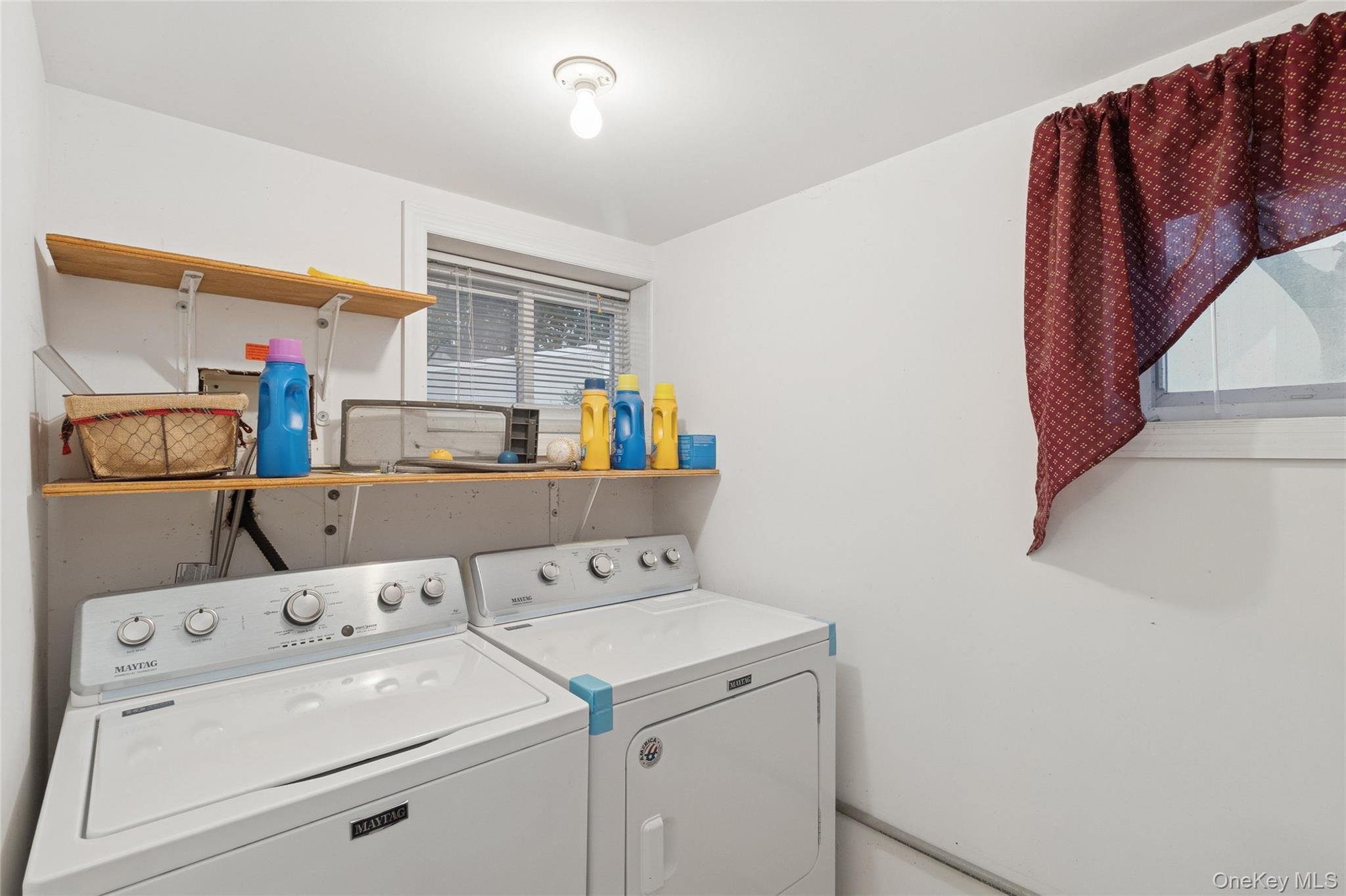 Single Family Hallock Landing Suffolk County, NY 11778, MLS-929973-19