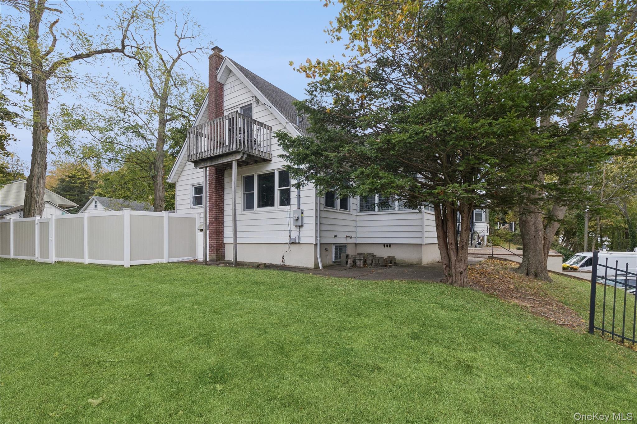 Single Family Hallock Landing Suffolk County, NY 11778, MLS-929973-27