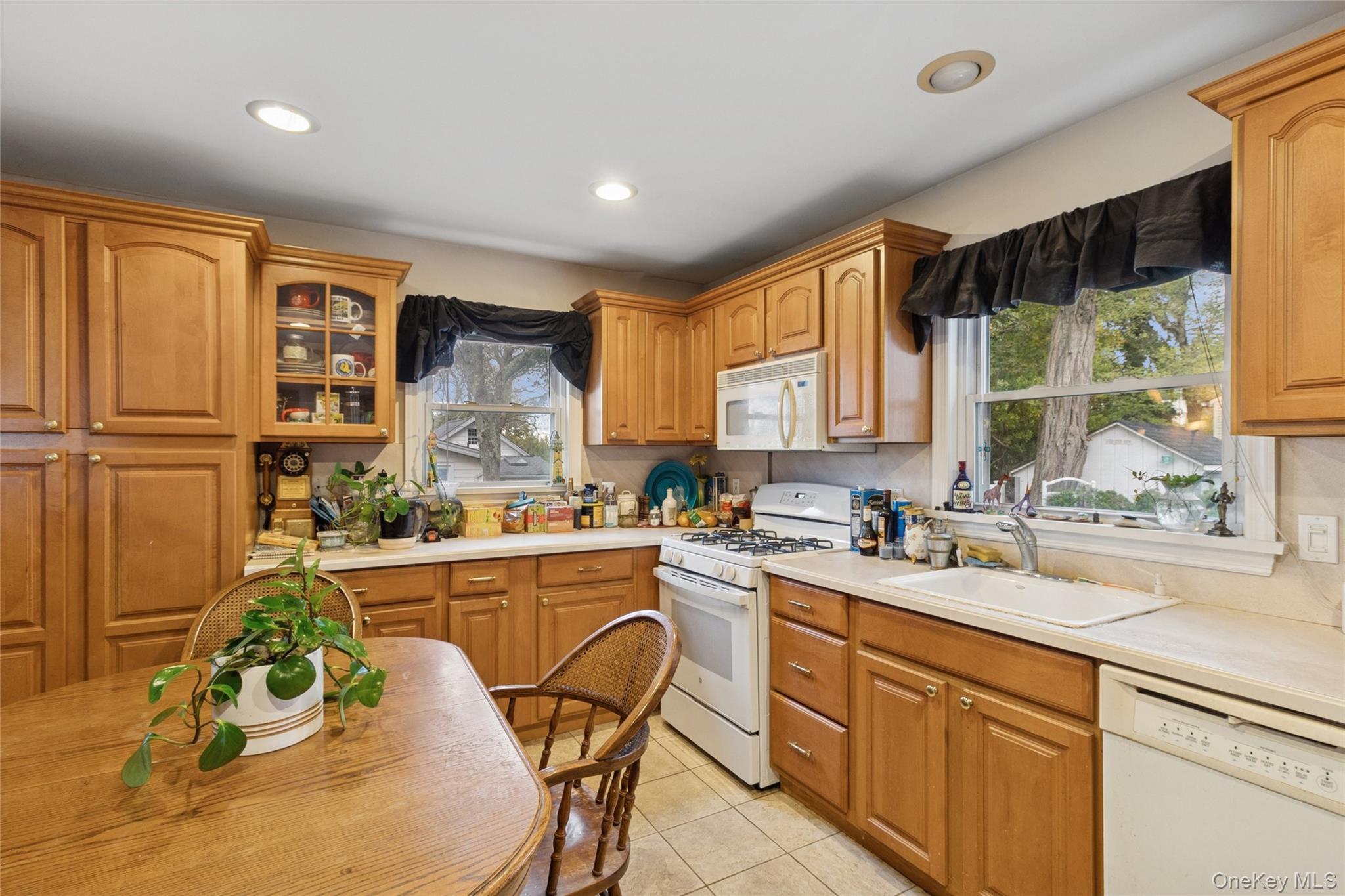 Single Family Hallock Landing Suffolk County, NY 11778, MLS-929973-4