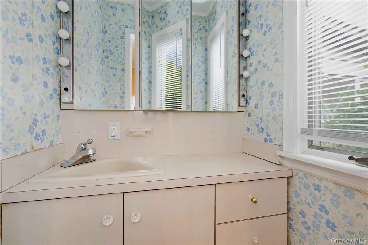 Single Family Colgate  Nassau County, NY 11023, MLS-929974-12