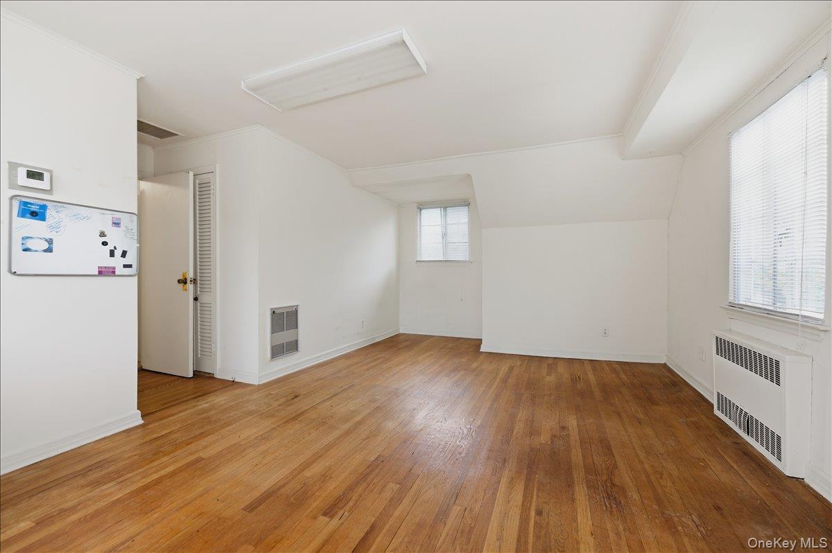 Single Family Colgate  Nassau County, NY 11023, MLS-929974-15