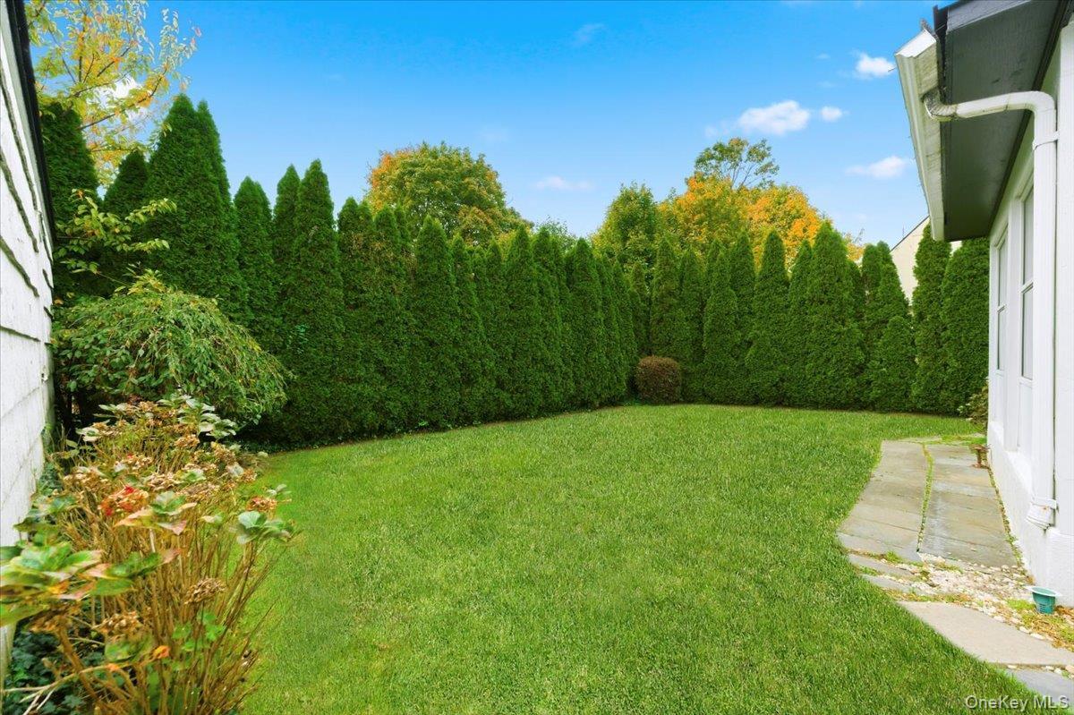 Single Family Colgate  Nassau County, NY 11023, MLS-929974-24