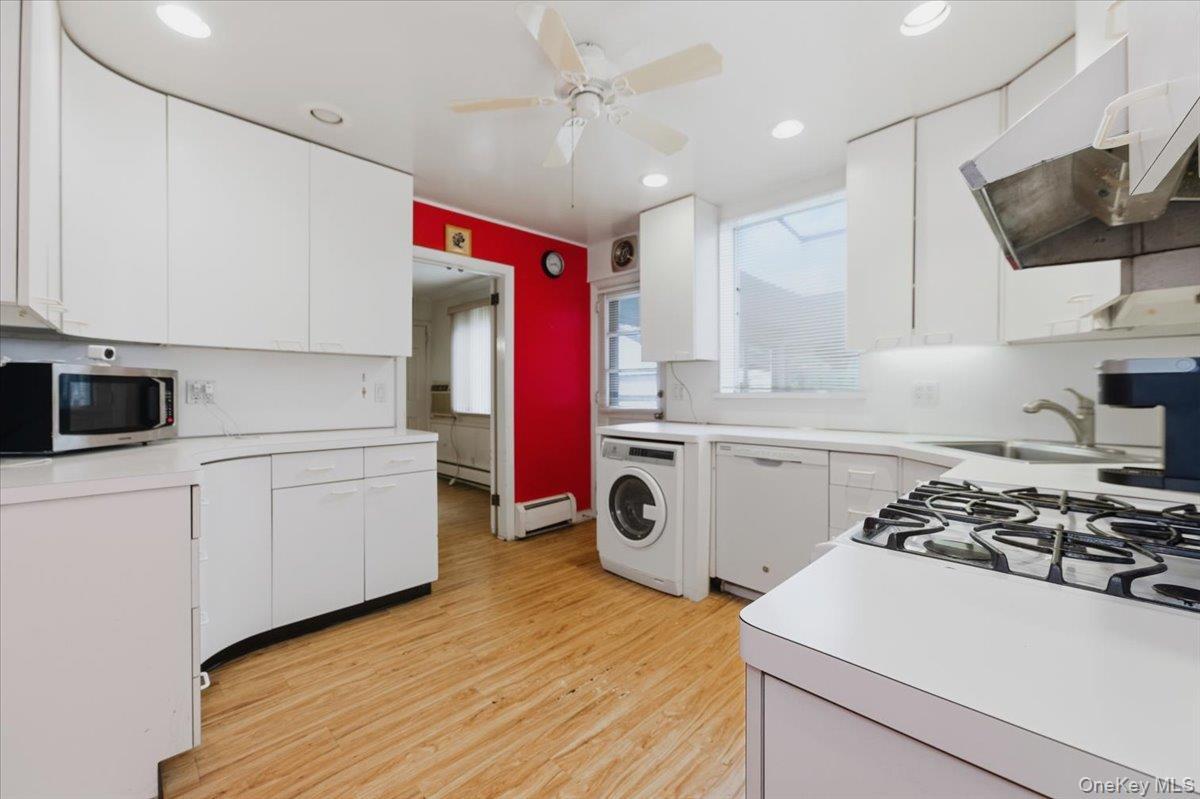 Single Family Colgate  Nassau County, NY 11023, MLS-929974-9