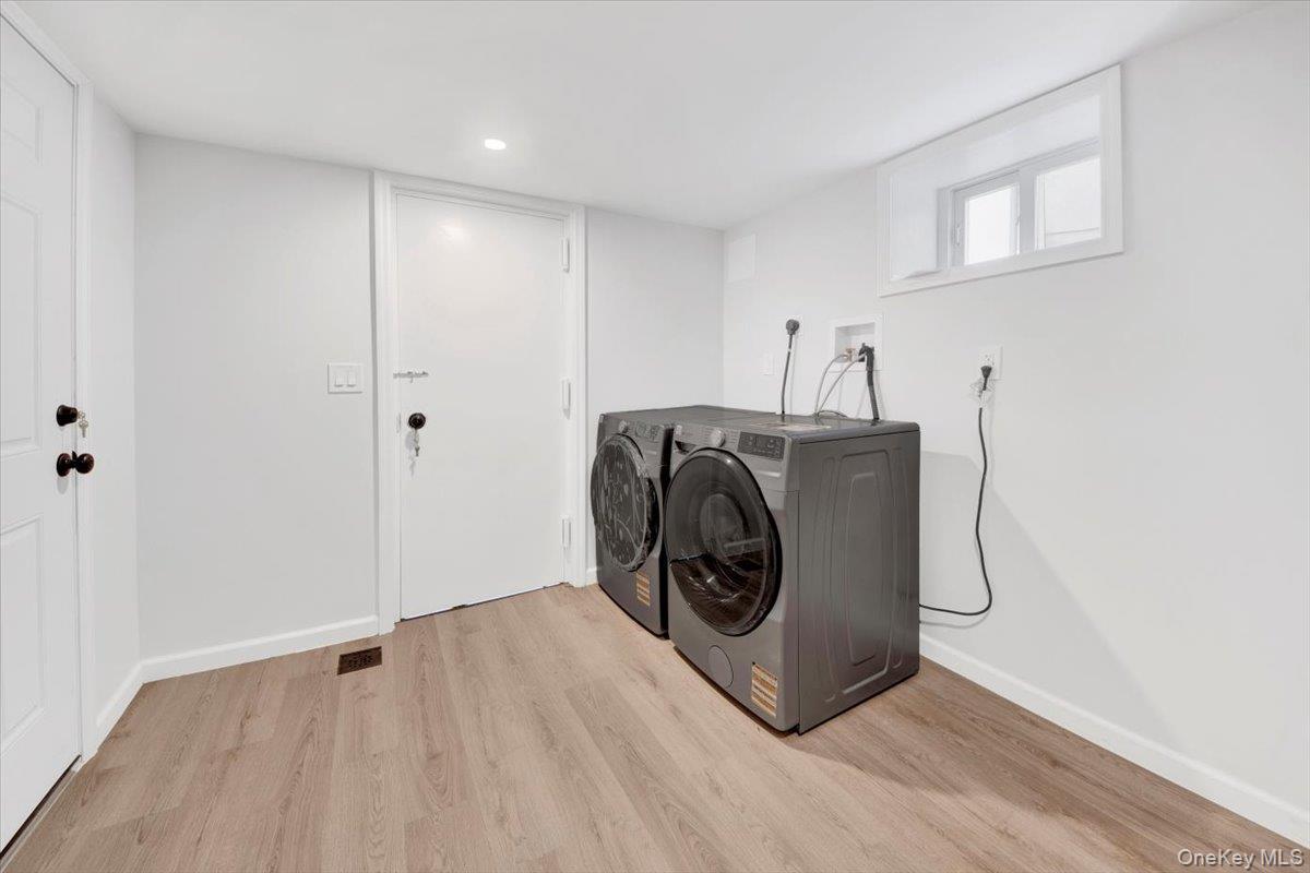 Single Family Fenton  Bronx, NY 10469, MLS-929995-19