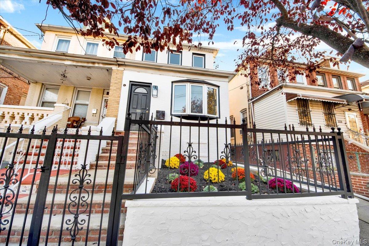 Single Family Fenton  Bronx, NY 10469, MLS-929995-3