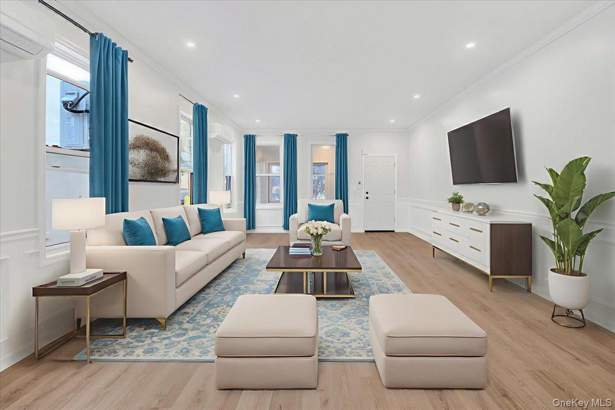 Single Family Fenton  Bronx, NY 10469, MLS-929995-4